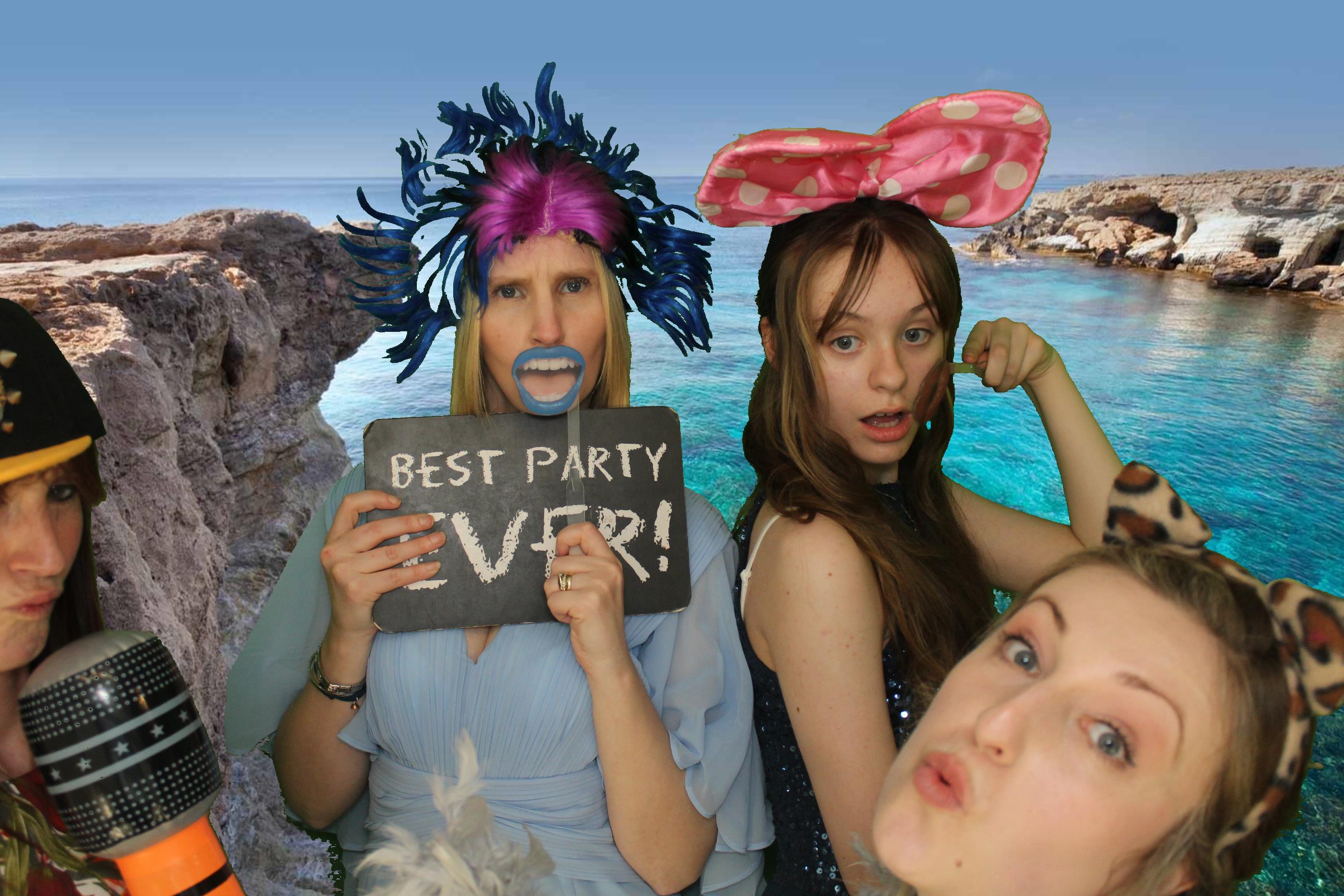 Ellie & James | View more photos from the event at gallery.omegaphotobooths.co.uk/u/Omega-Photobooths/Ellie-James