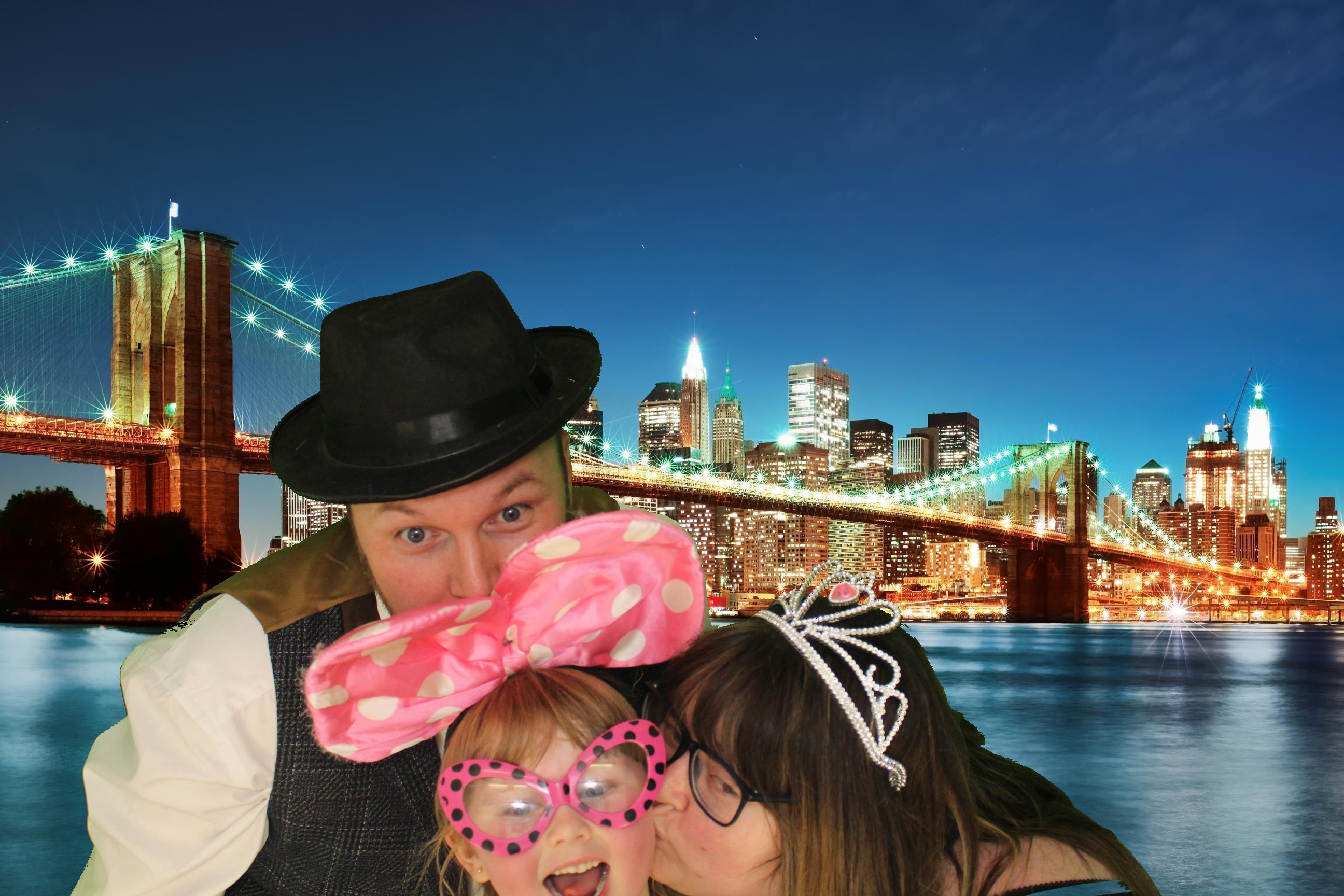 Ellie & James | View more photos from the event at gallery.omegaphotobooths.co.uk/u/Omega-Photobooths/Ellie-James