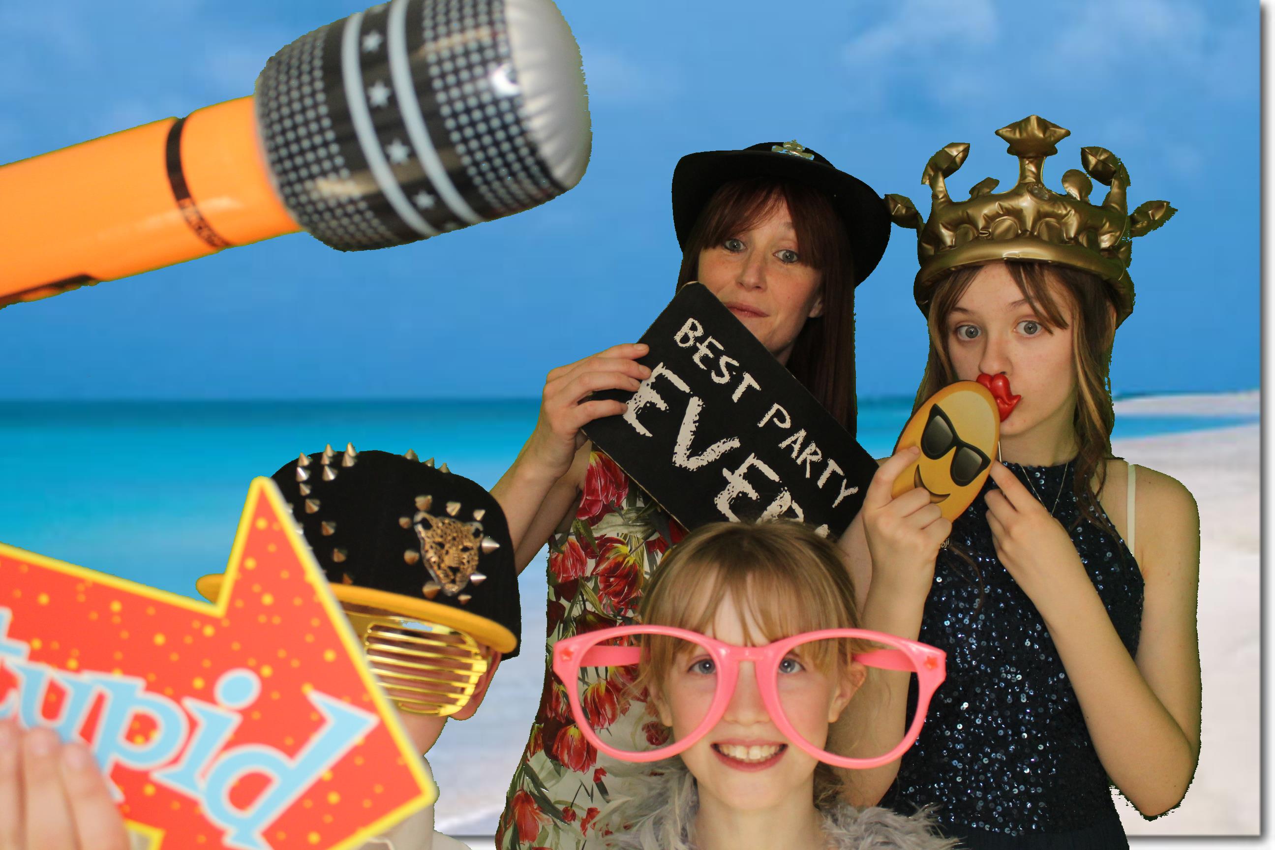 Ellie & James | View more photos from the event at gallery.omegaphotobooths.co.uk/u/Omega-Photobooths/Ellie-James