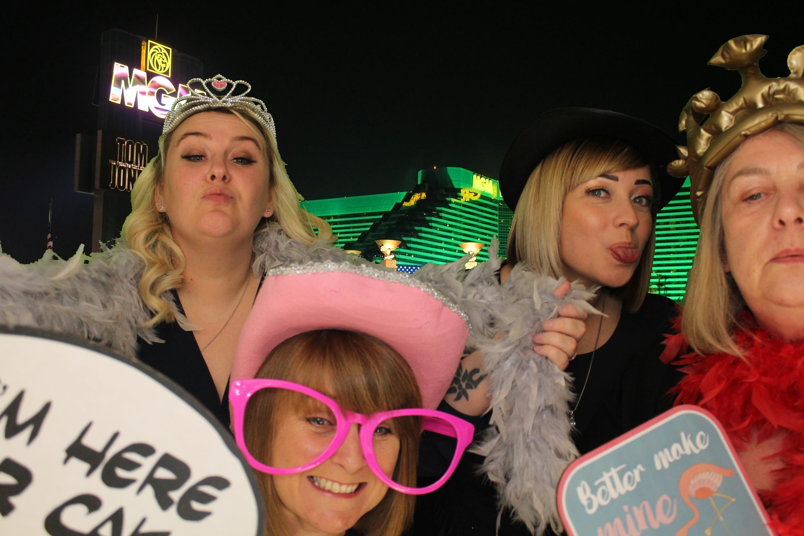Ellie & James | View more photos from the event at gallery.omegaphotobooths.co.uk/u/Omega-Photobooths/Ellie-James