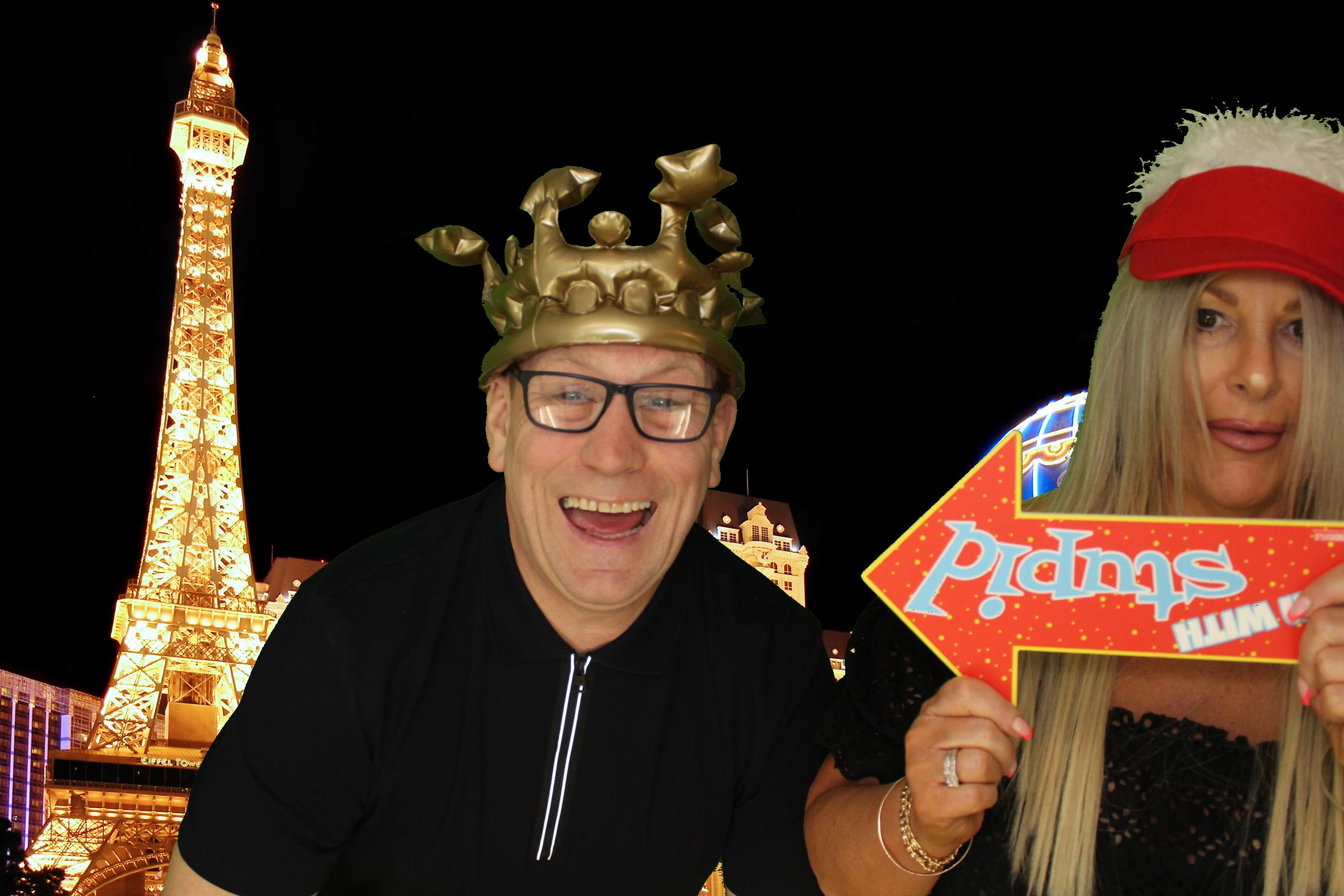Ellie & James | View more photos from the event at gallery.omegaphotobooths.co.uk/u/Omega-Photobooths/Ellie-James