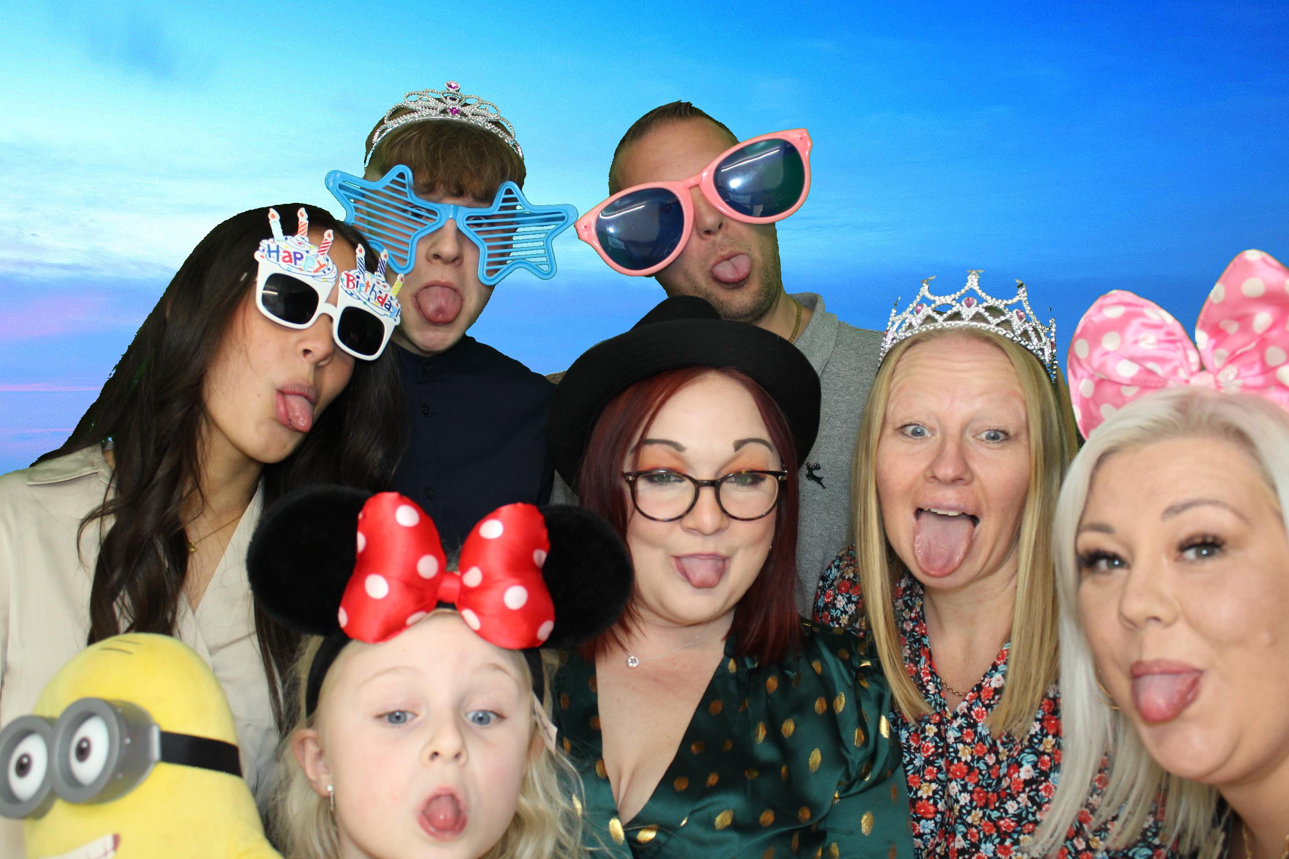 Michelle's 60th Birthday | View more photos from the event at gallery.omegaphotobooths.co.uk/u/Omega-Photobooths/Michelles-60th-Birthday