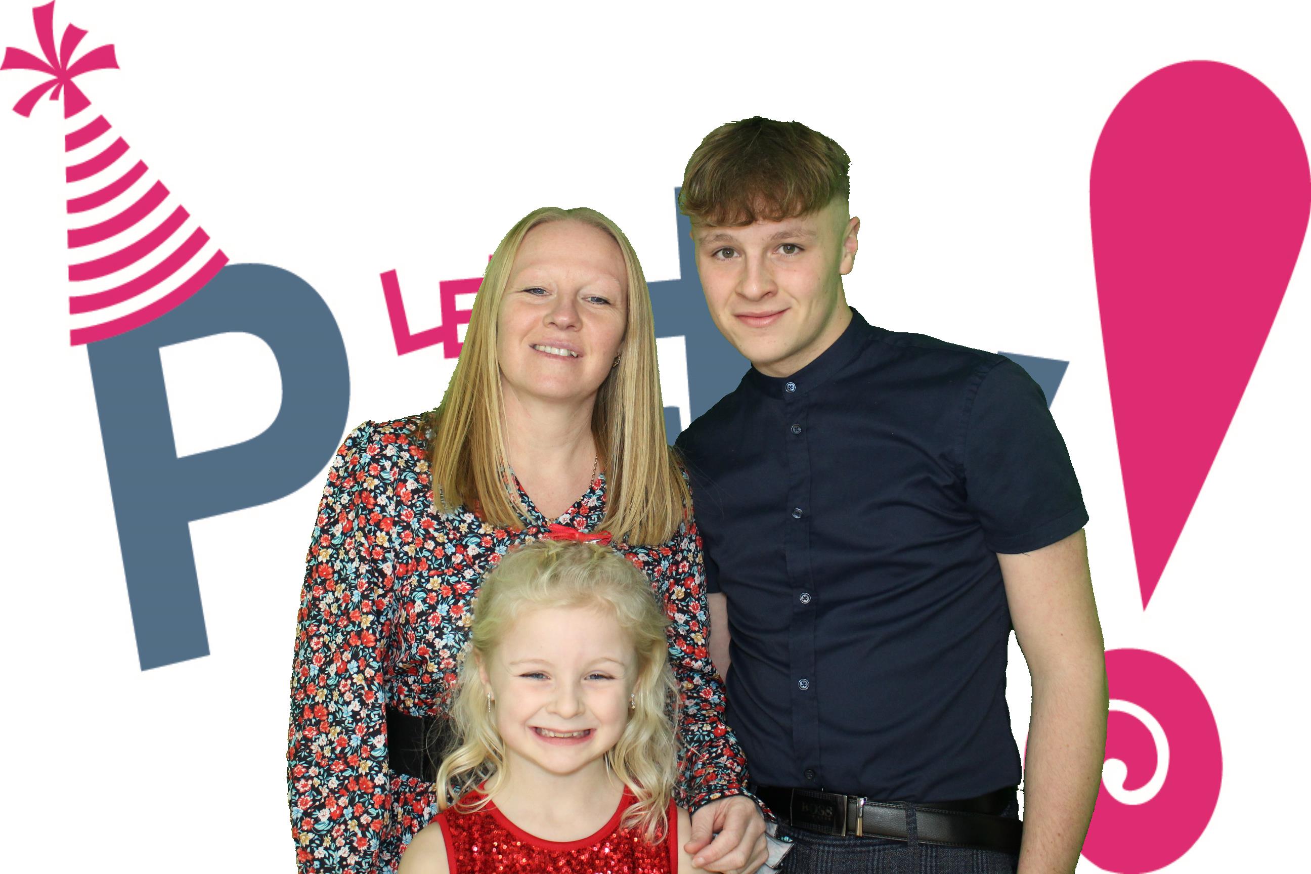Michelle's 60th Birthday | View more photos from the event at gallery.omegaphotobooths.co.uk/u/Omega-Photobooths/Michelles-60th-Birthday