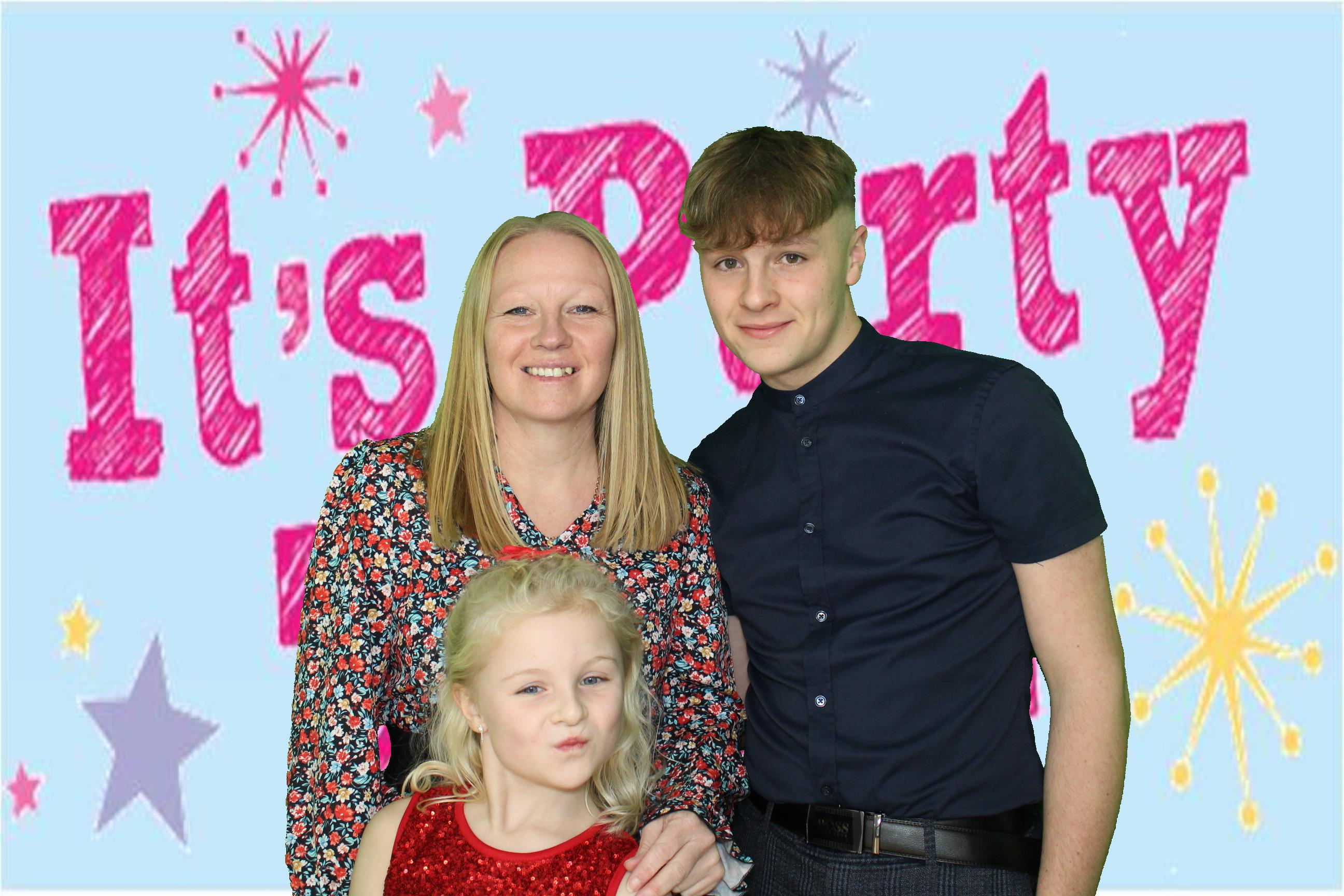 Michelle's 60th Birthday | View more photos from the event at gallery.omegaphotobooths.co.uk/u/Omega-Photobooths/Michelles-60th-Birthday