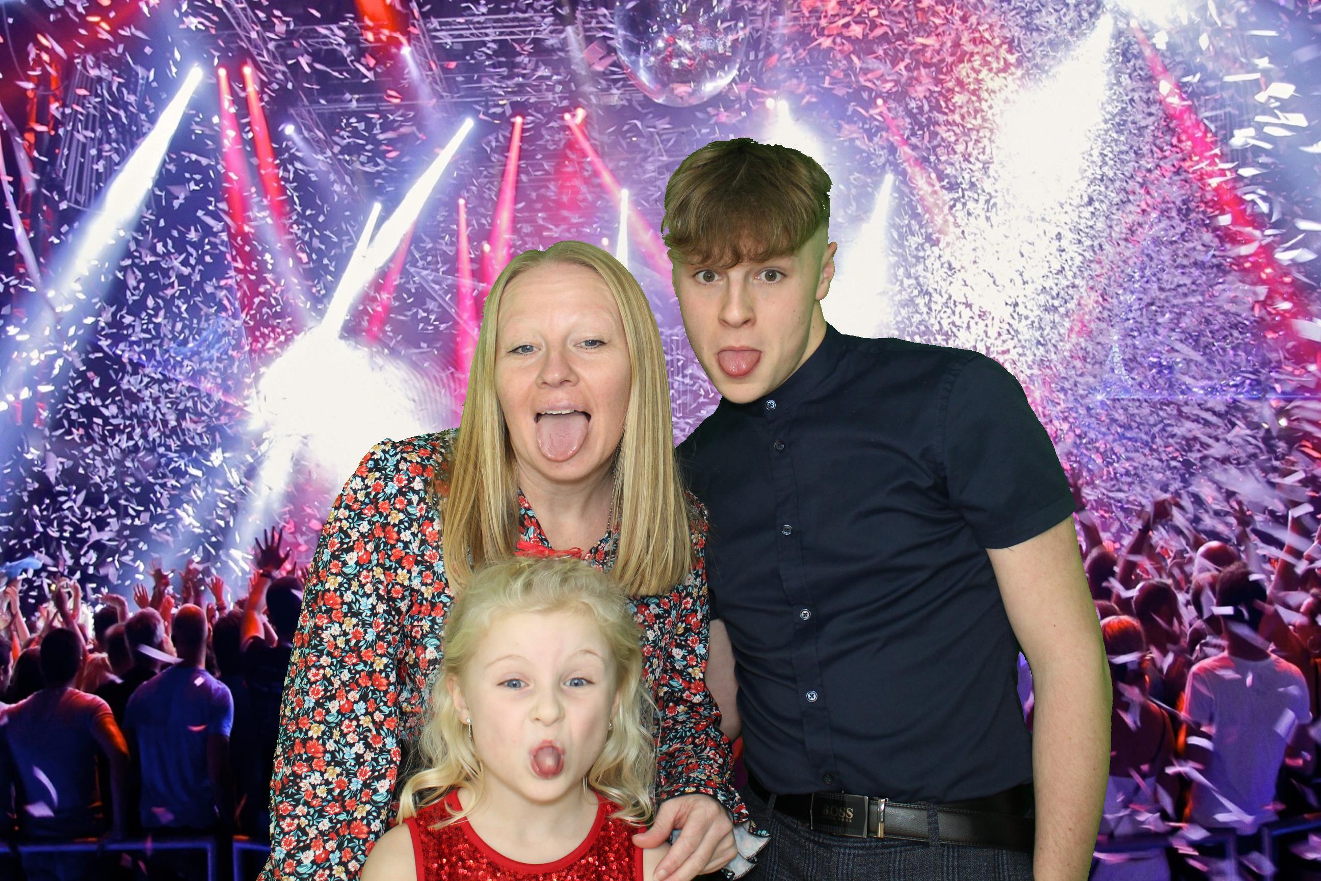 Michelle's 60th Birthday | View more photos from the event at gallery.omegaphotobooths.co.uk/u/Omega-Photobooths/Michelles-60th-Birthday