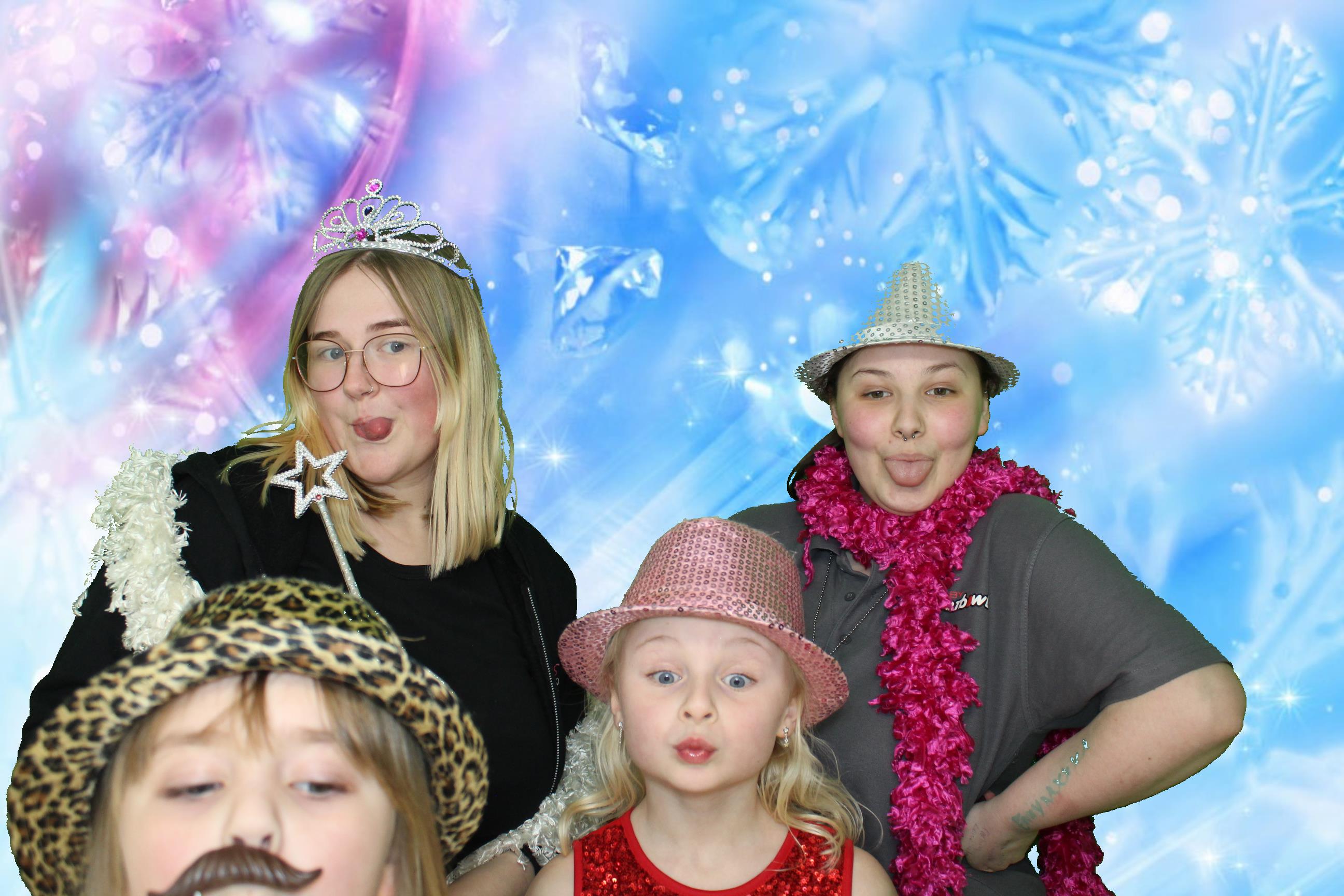 Michelle's 60th Birthday | View more photos from the event at gallery.omegaphotobooths.co.uk/u/Omega-Photobooths/Michelles-60th-Birthday