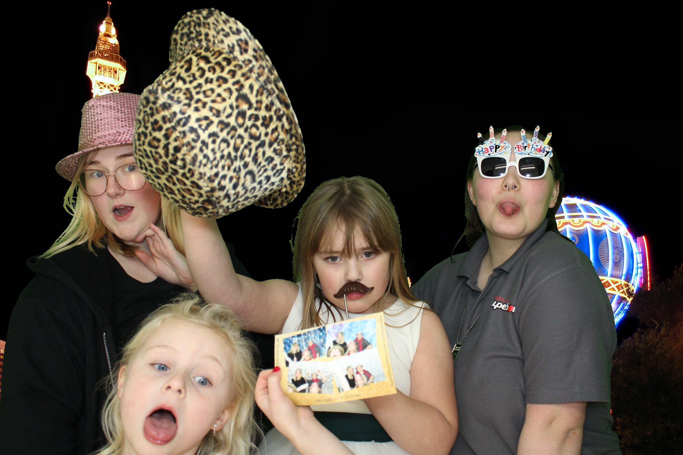 Michelle's 60th Birthday | View more photos from the event at gallery.omegaphotobooths.co.uk/u/Omega-Photobooths/Michelles-60th-Birthday