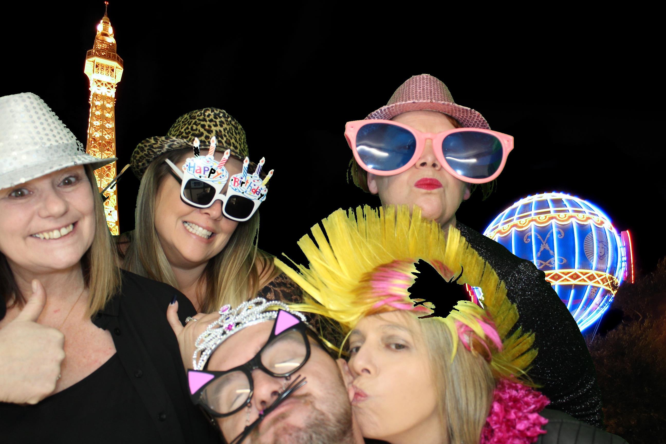 Michelle's 60th Birthday | View more photos from the event at gallery.omegaphotobooths.co.uk/u/Omega-Photobooths/Michelles-60th-Birthday