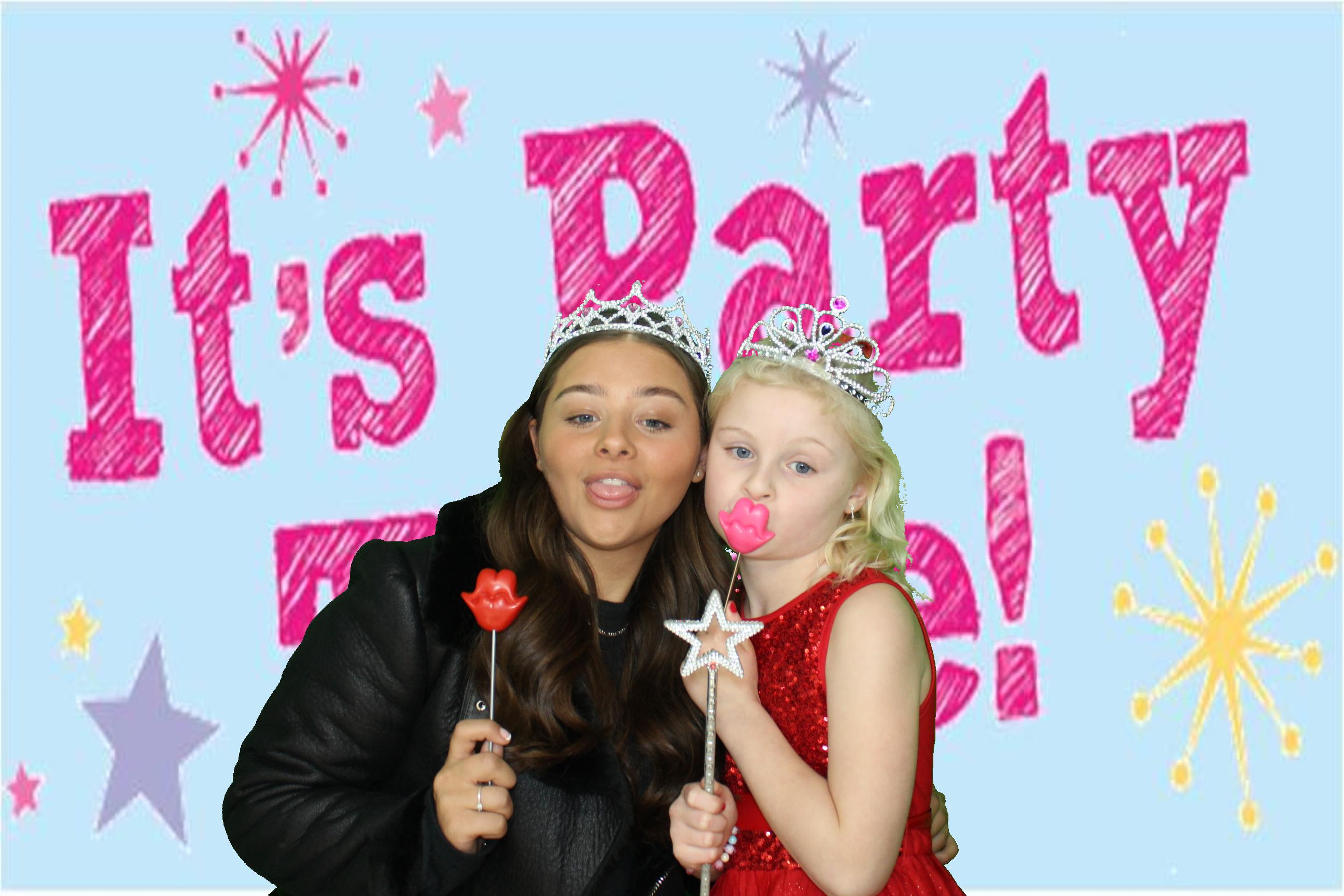 Michelle's 60th Birthday | View more photos from the event at gallery.omegaphotobooths.co.uk/u/Omega-Photobooths/Michelles-60th-Birthday
