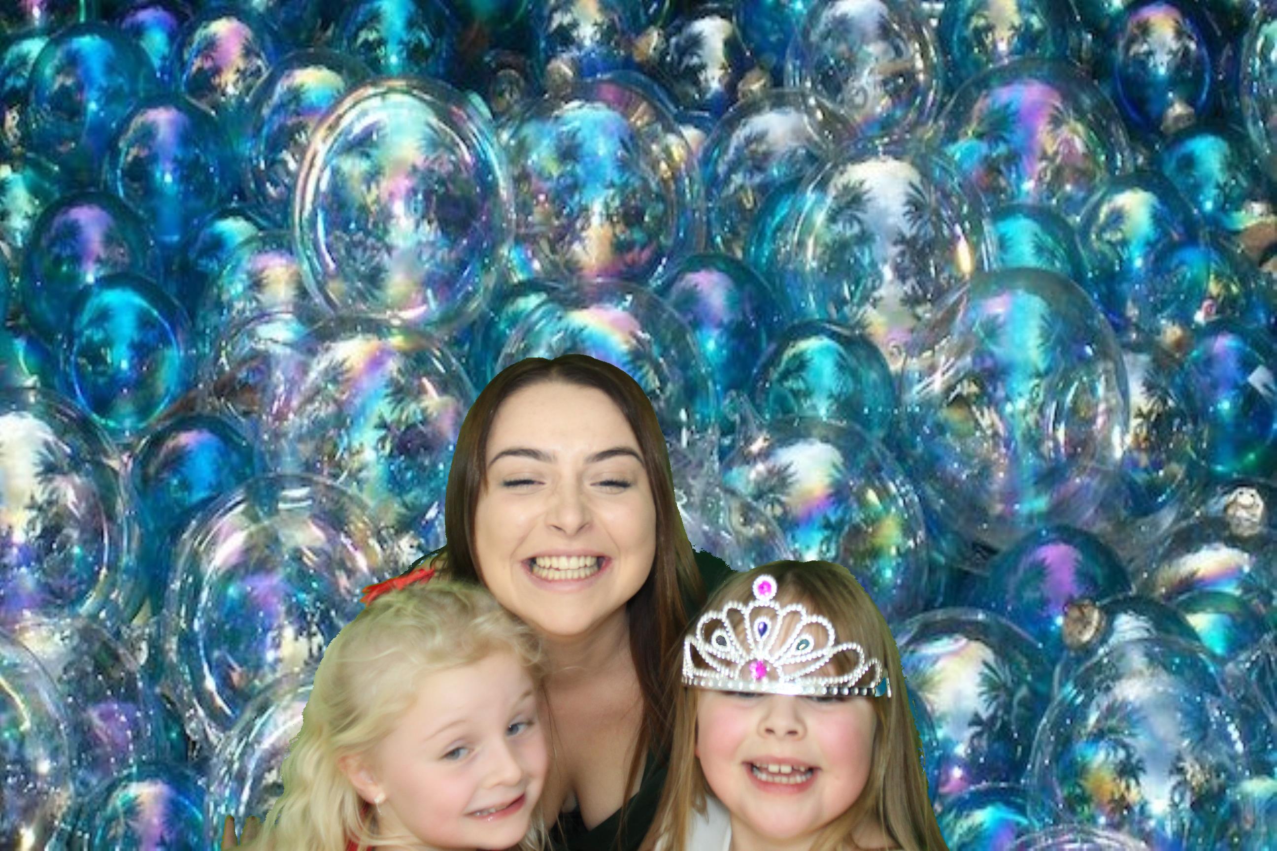 Michelle's 60th Birthday | View more photos from the event at gallery.omegaphotobooths.co.uk/u/Omega-Photobooths/Michelles-60th-Birthday