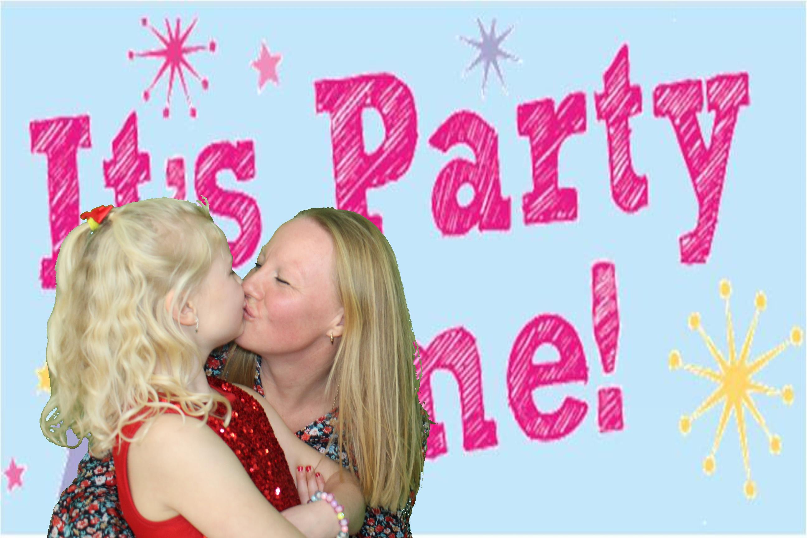 Michelle's 60th Birthday | View more photos from the event at gallery.omegaphotobooths.co.uk/u/Omega-Photobooths/Michelles-60th-Birthday