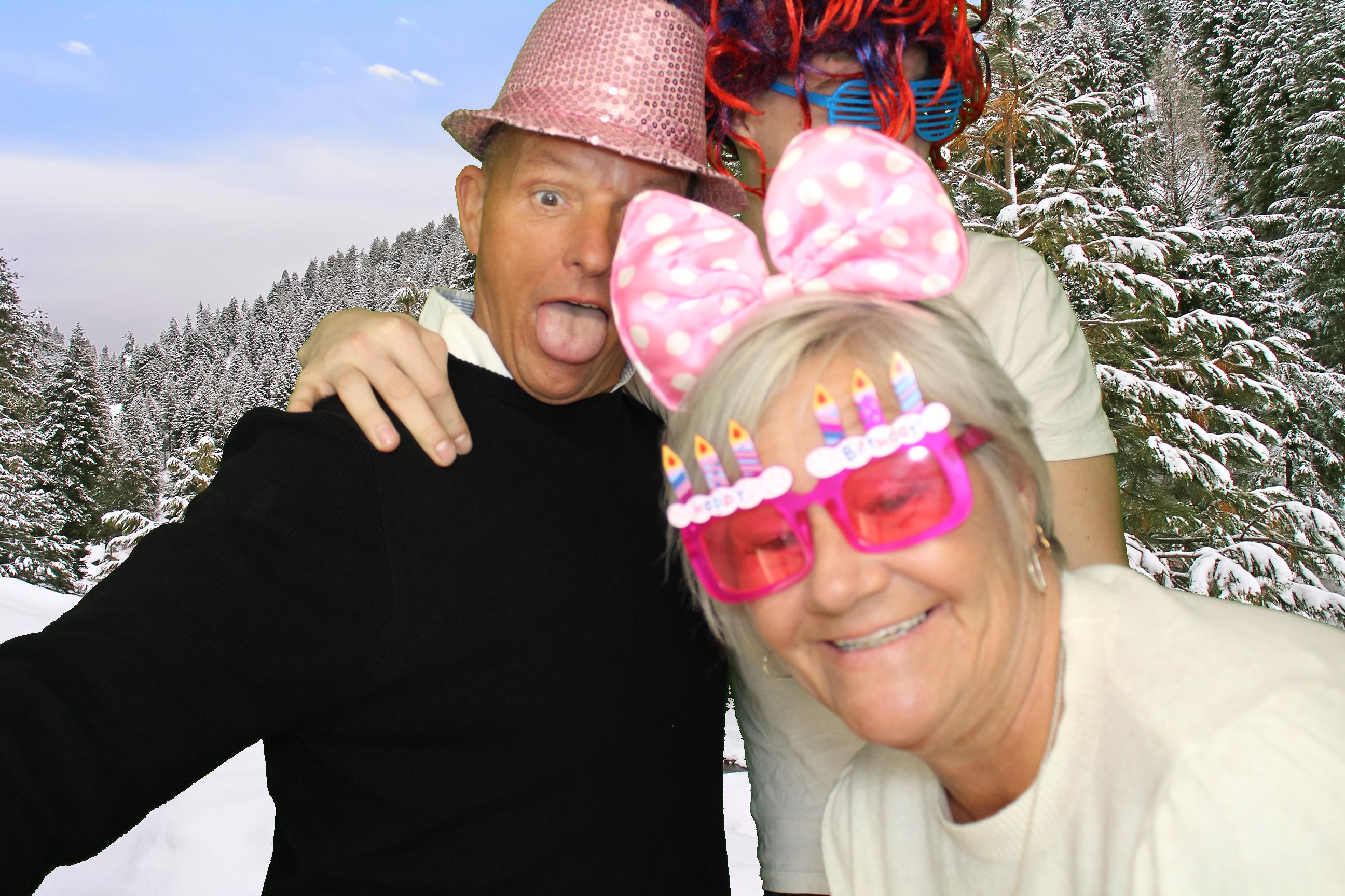 Michelle's 60th Birthday | View more photos from the event at gallery.omegaphotobooths.co.uk/u/Omega-Photobooths/Michelles-60th-Birthday