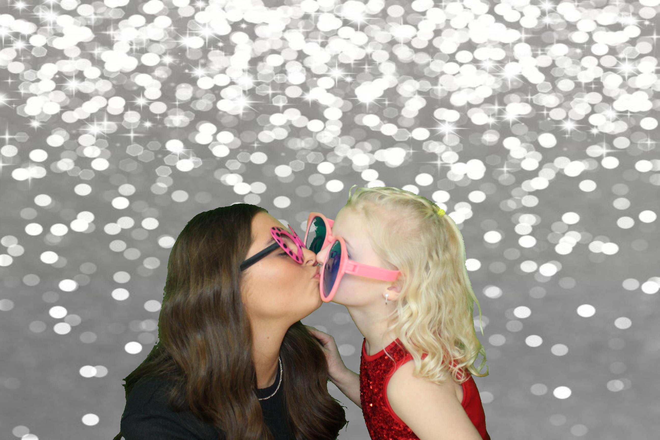 Michelle's 60th Birthday | View more photos from the event at gallery.omegaphotobooths.co.uk/u/Omega-Photobooths/Michelles-60th-Birthday