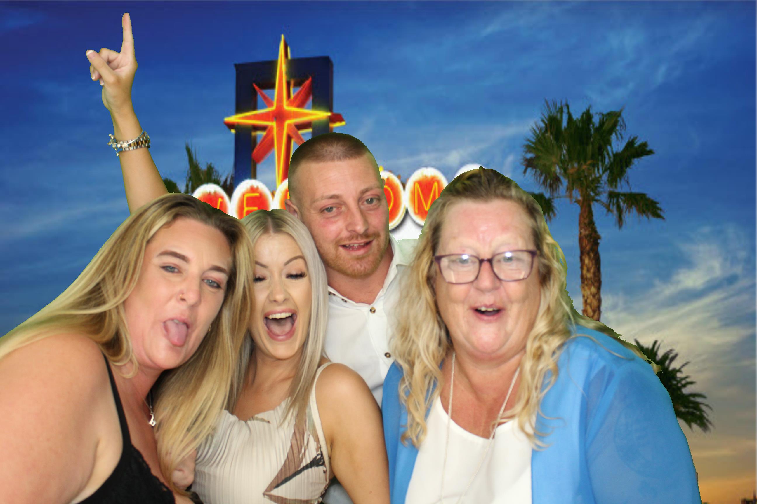 Ashley & Robyn's Wedding | View more photos from the event at gallery.omegaphotobooths.co.uk/u/Omega-Photobooths/Ashley-Robyns-Wedding