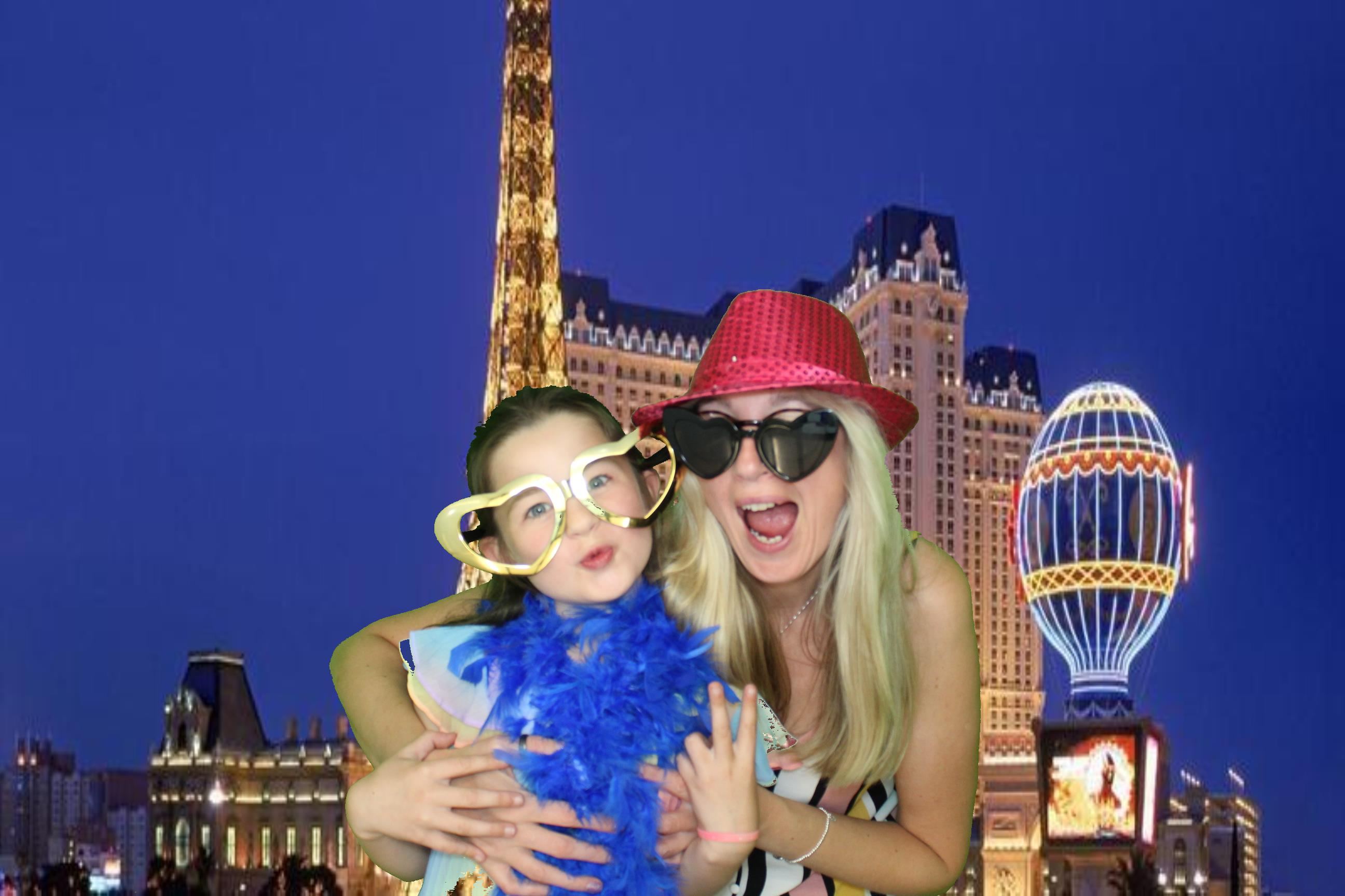 Ashley & Robyn's Wedding | View more photos from the event at gallery.omegaphotobooths.co.uk/u/Omega-Photobooths/Ashley-Robyns-Wedding