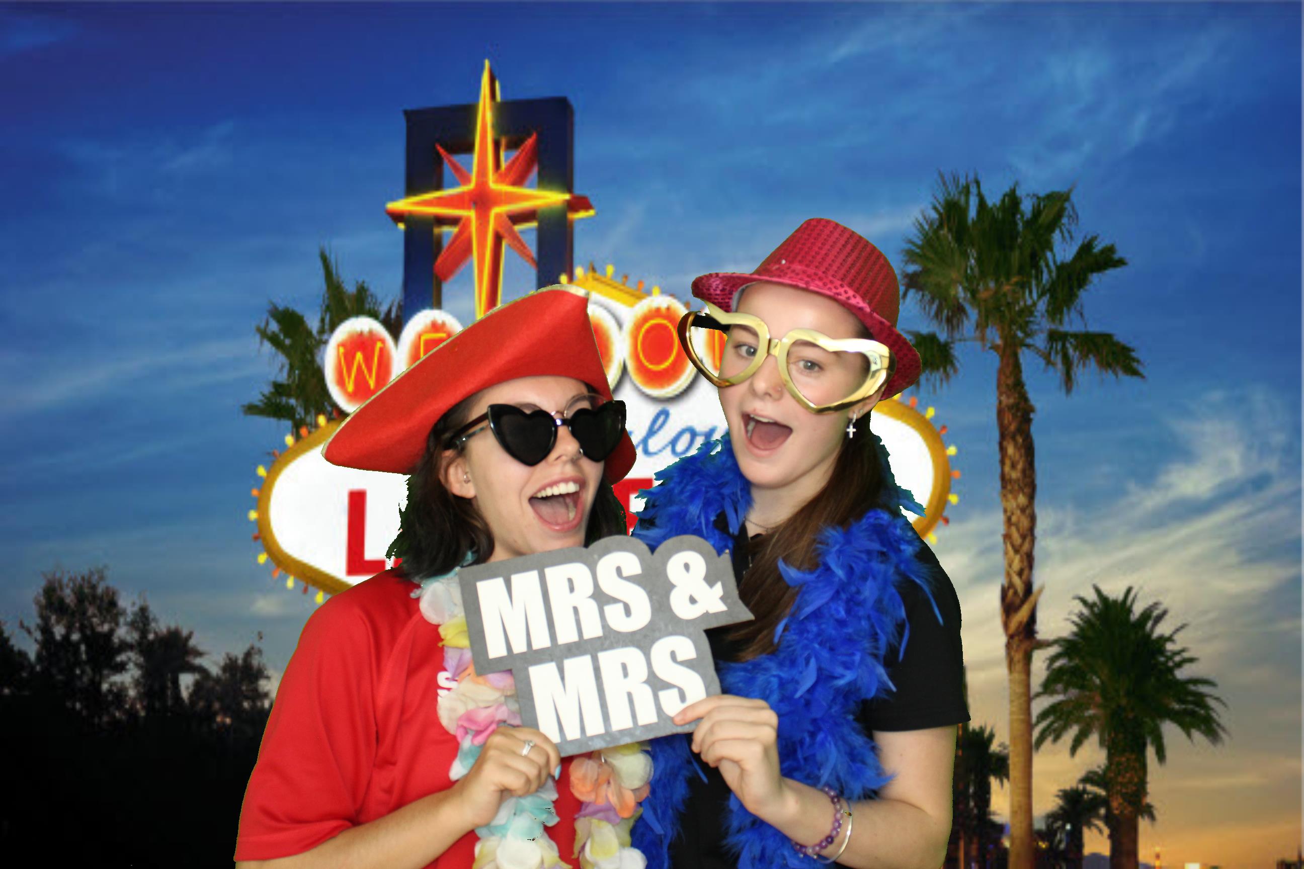Ashley & Robyn's Wedding | View more photos from the event at gallery.omegaphotobooths.co.uk/u/Omega-Photobooths/Ashley-Robyns-Wedding