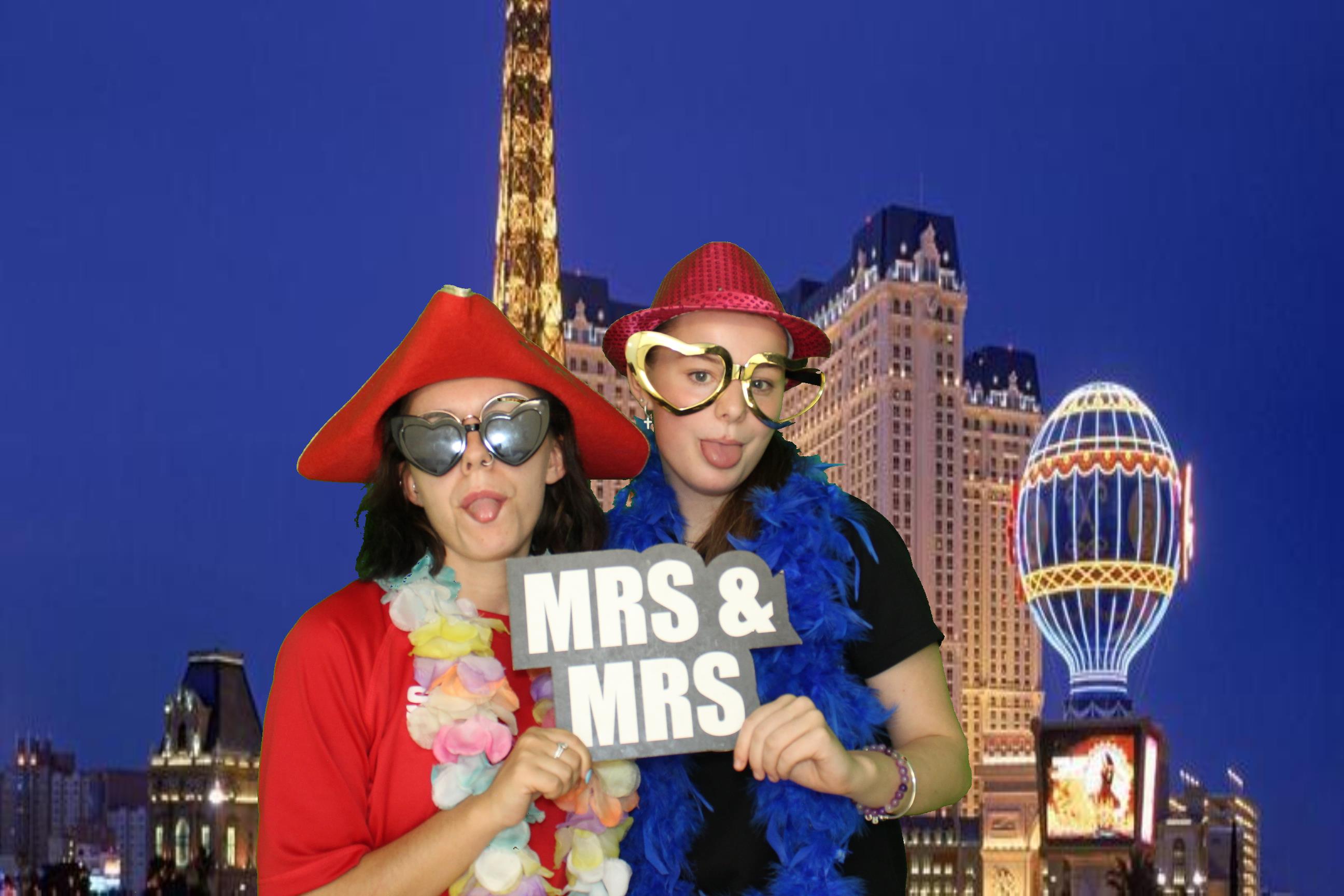 Ashley & Robyn's Wedding | View more photos from the event at gallery.omegaphotobooths.co.uk/u/Omega-Photobooths/Ashley-Robyns-Wedding
