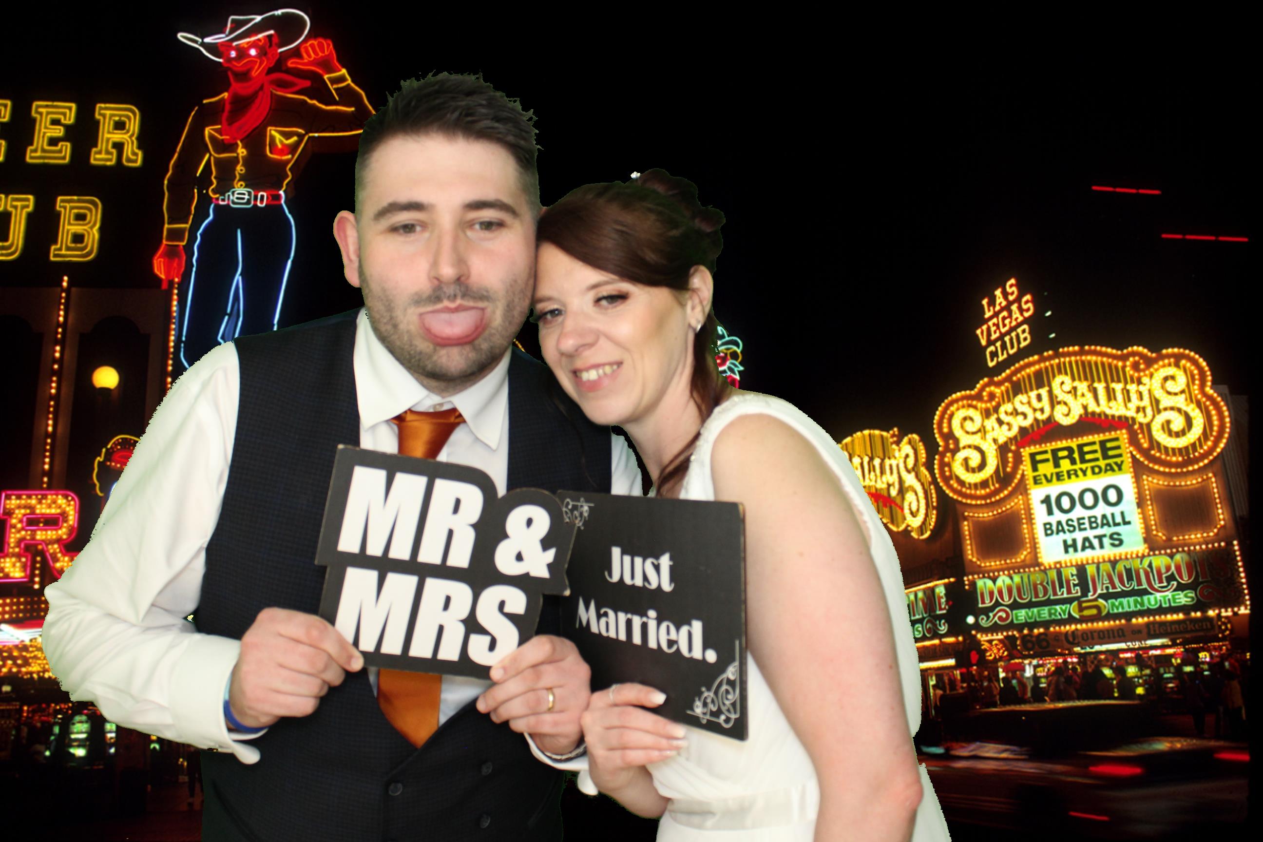 Ashley & Robyn's Wedding | View more photos from the event at gallery.omegaphotobooths.co.uk/u/Omega-Photobooths/Ashley-Robyns-Wedding