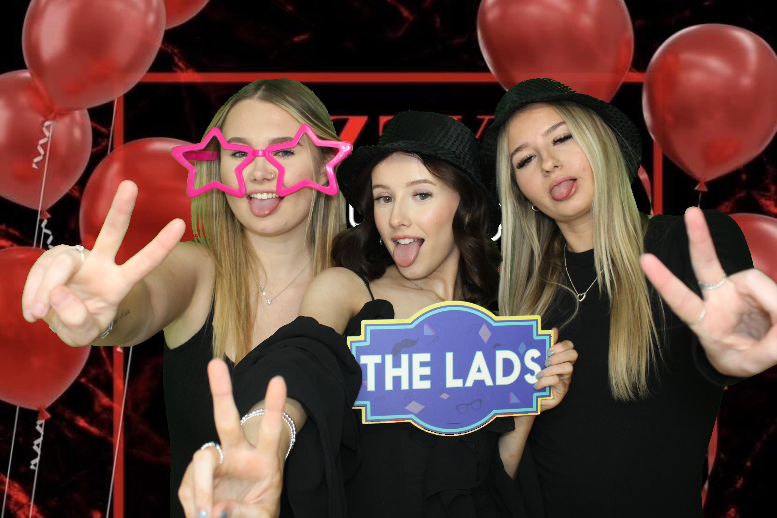 Izzy's 18th Birthday | View more photos from the event at gallery.omegaphotobooths.co.uk/u/Omega-Photobooths/Izzys-18th-Birthday