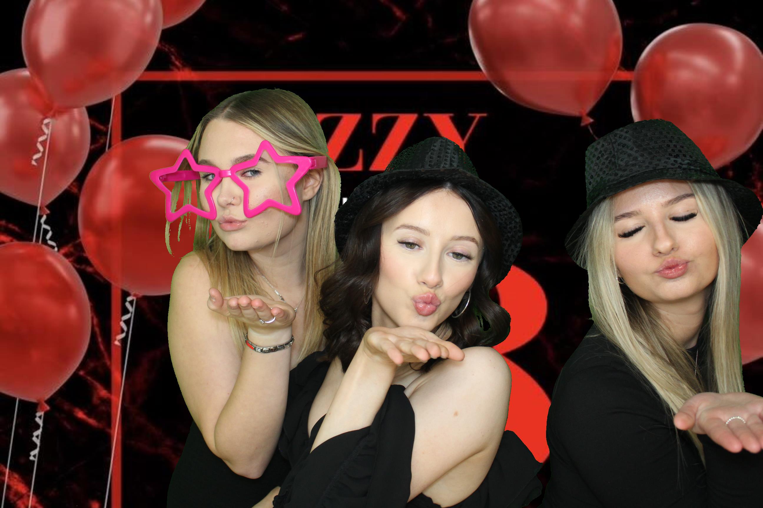 Izzy's 18th Birthday | View more photos from the event at gallery.omegaphotobooths.co.uk/u/Omega-Photobooths/Izzys-18th-Birthday