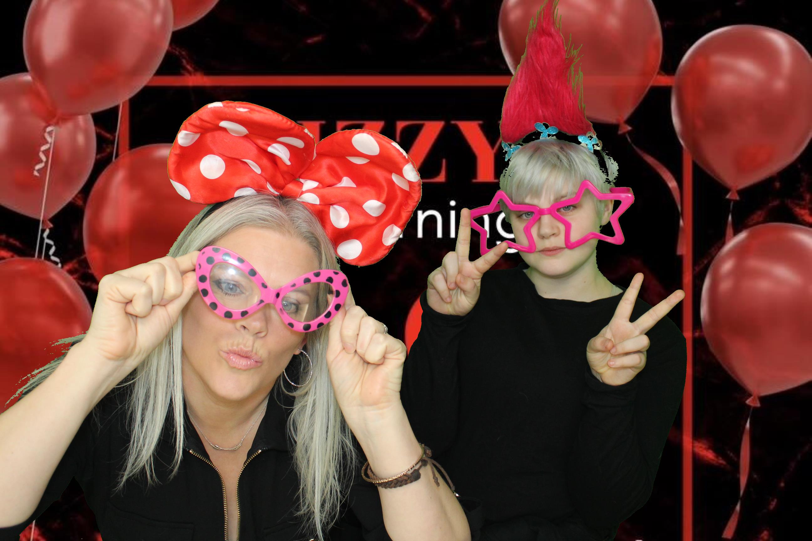Izzy's 18th Birthday | View more photos from the event at gallery.omegaphotobooths.co.uk/u/Omega-Photobooths/Izzys-18th-Birthday