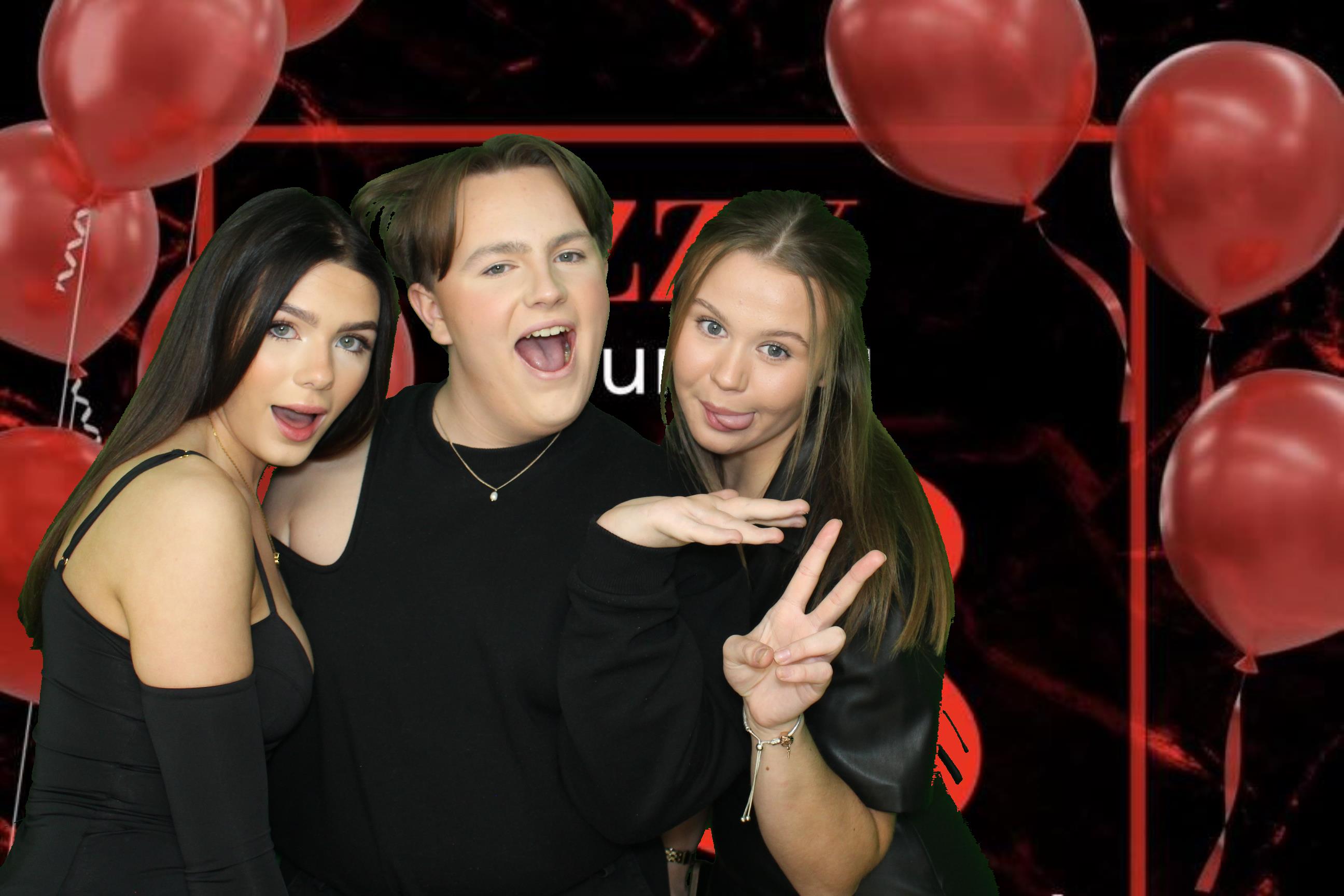 Izzy's 18th Birthday | View more photos from the event at gallery.omegaphotobooths.co.uk/u/Omega-Photobooths/Izzys-18th-Birthday