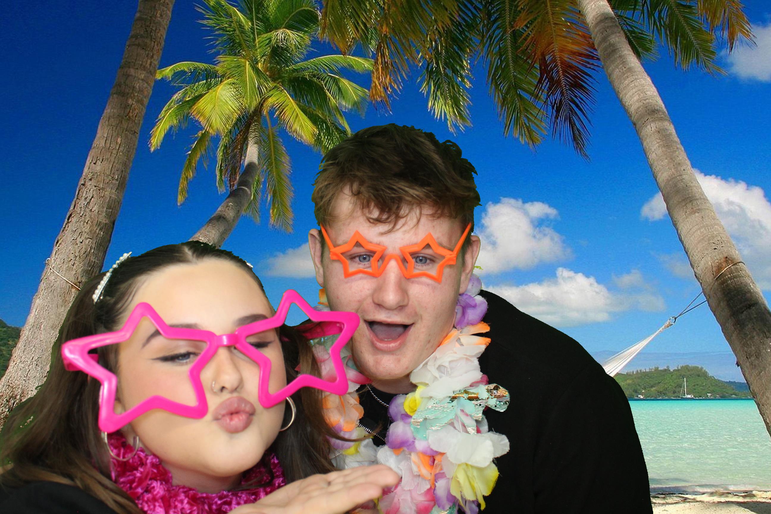 Izzy's 18th Birthday | View more photos from the event at gallery.omegaphotobooths.co.uk/u/Omega-Photobooths/Izzys-18th-Birthday