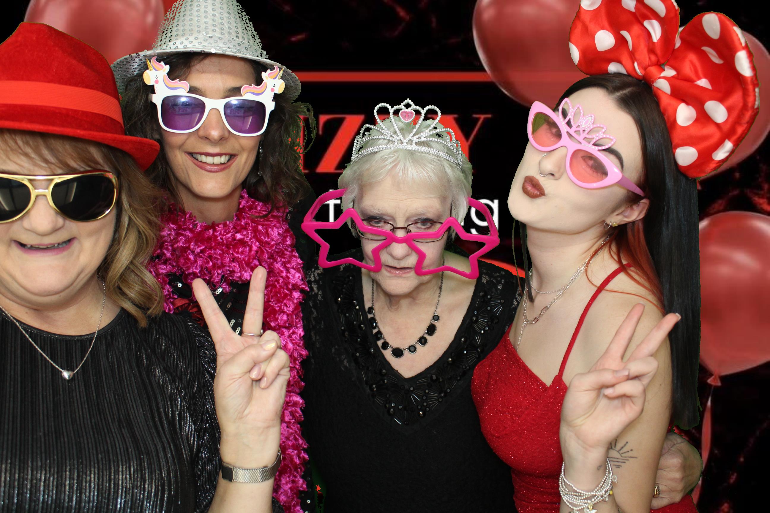 Izzy's 18th Birthday | View more photos from the event at gallery.omegaphotobooths.co.uk/u/Omega-Photobooths/Izzys-18th-Birthday