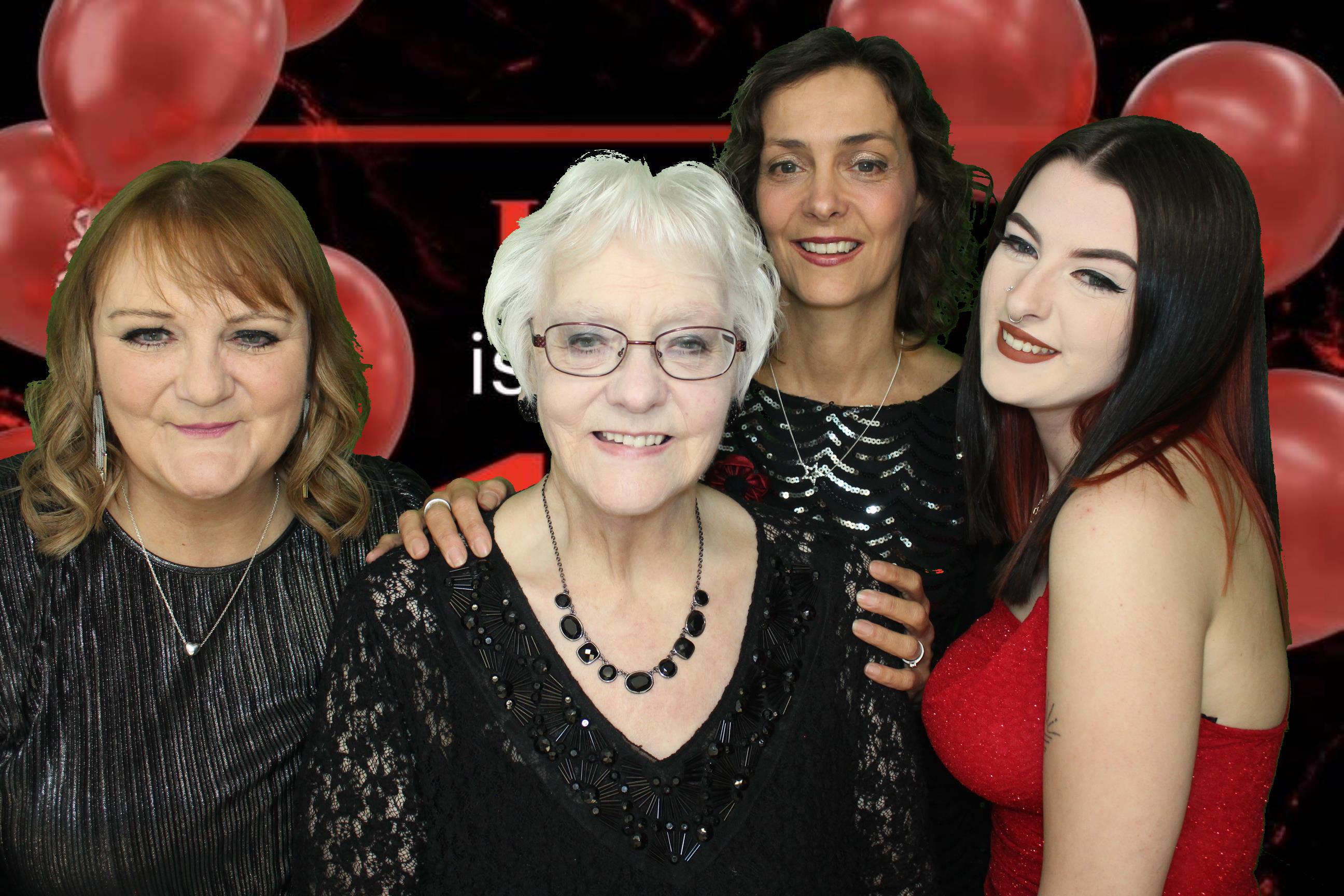 Izzy's 18th Birthday | View more photos from the event at gallery.omegaphotobooths.co.uk/u/Omega-Photobooths/Izzys-18th-Birthday