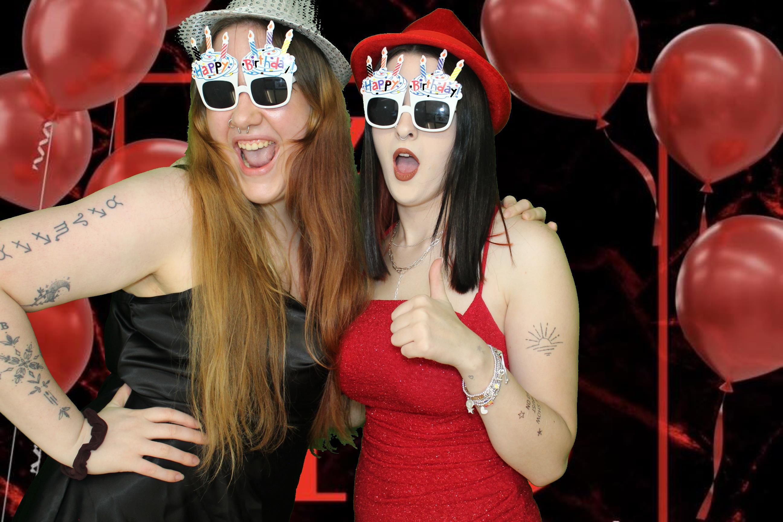 Izzy's 18th Birthday | View more photos from the event at gallery.omegaphotobooths.co.uk/u/Omega-Photobooths/Izzys-18th-Birthday