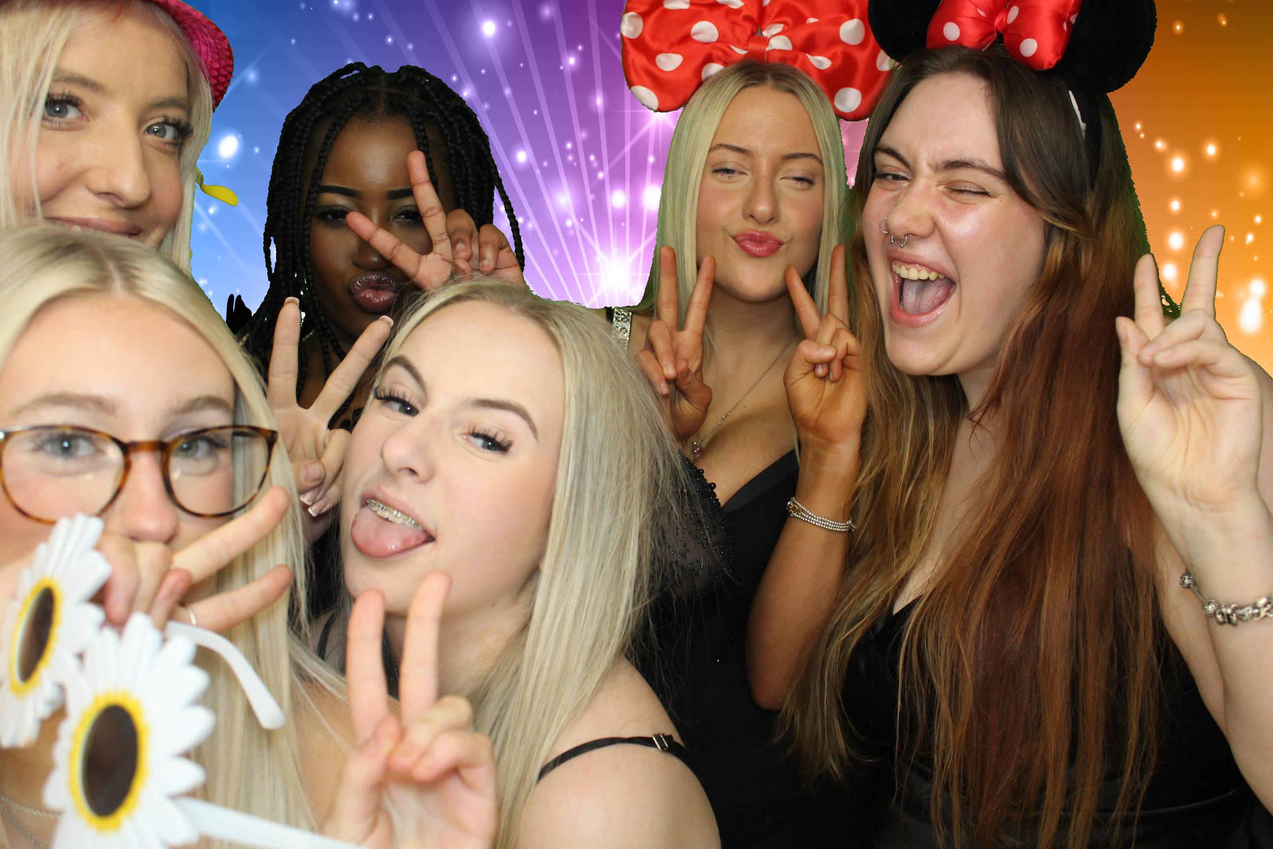 Izzy's 18th Birthday | View more photos from the event at gallery.omegaphotobooths.co.uk/u/Omega-Photobooths/Izzys-18th-Birthday