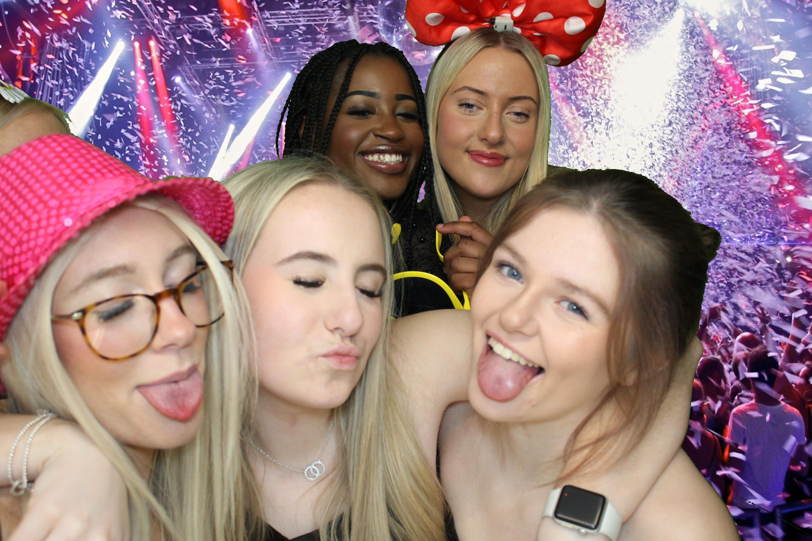Izzy's 18th Birthday | View more photos from the event at gallery.omegaphotobooths.co.uk/u/Omega-Photobooths/Izzys-18th-Birthday