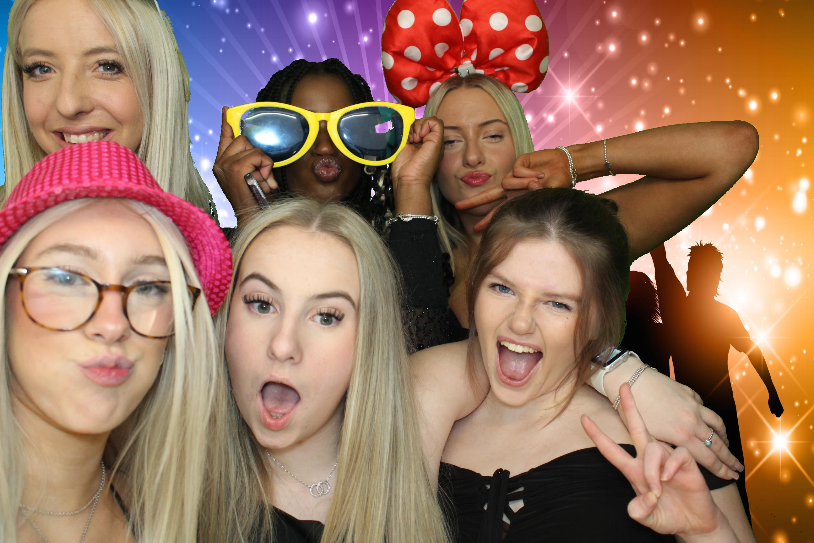 Izzy's 18th Birthday | View more photos from the event at gallery.omegaphotobooths.co.uk/u/Omega-Photobooths/Izzys-18th-Birthday