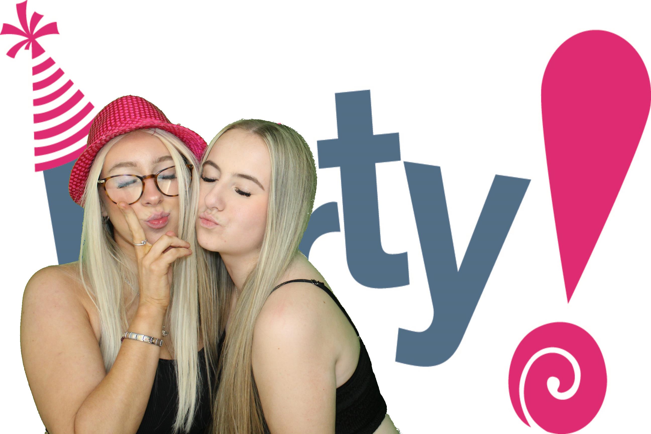 Izzy's 18th Birthday | View more photos from the event at gallery.omegaphotobooths.co.uk/u/Omega-Photobooths/Izzys-18th-Birthday