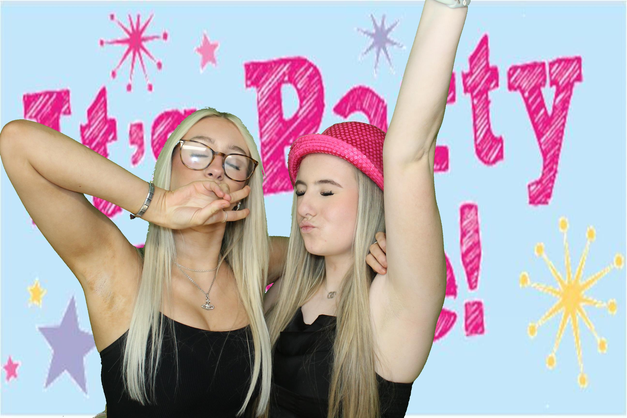 Izzy's 18th Birthday | View more photos from the event at gallery.omegaphotobooths.co.uk/u/Omega-Photobooths/Izzys-18th-Birthday