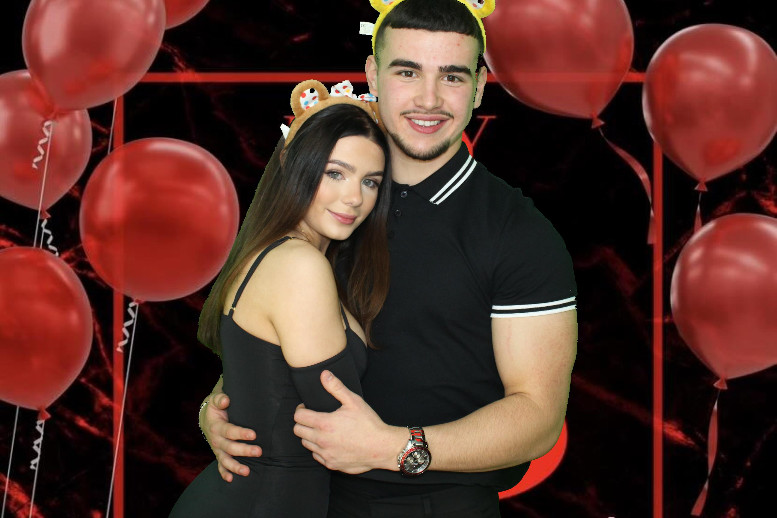 Izzy's 18th Birthday | View more photos from the event at gallery.omegaphotobooths.co.uk/u/Omega-Photobooths/Izzys-18th-Birthday