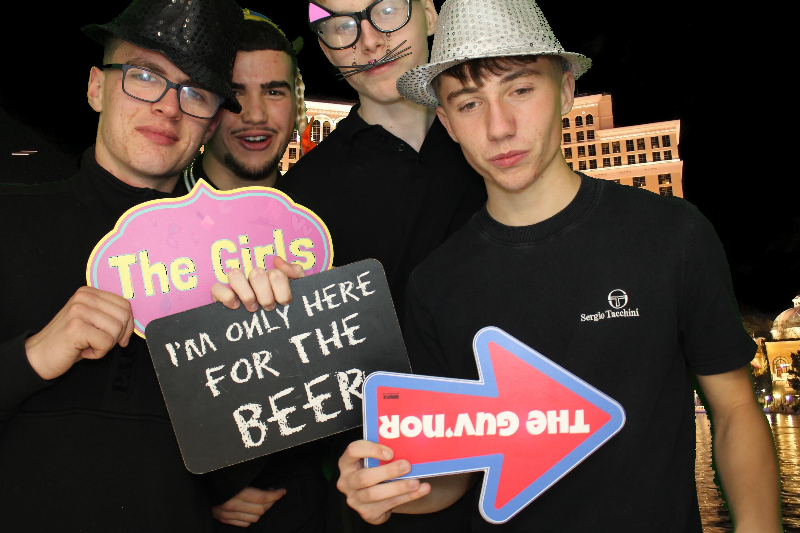 Izzy's 18th Birthday | View more photos from the event at gallery.omegaphotobooths.co.uk/u/Omega-Photobooths/Izzys-18th-Birthday
