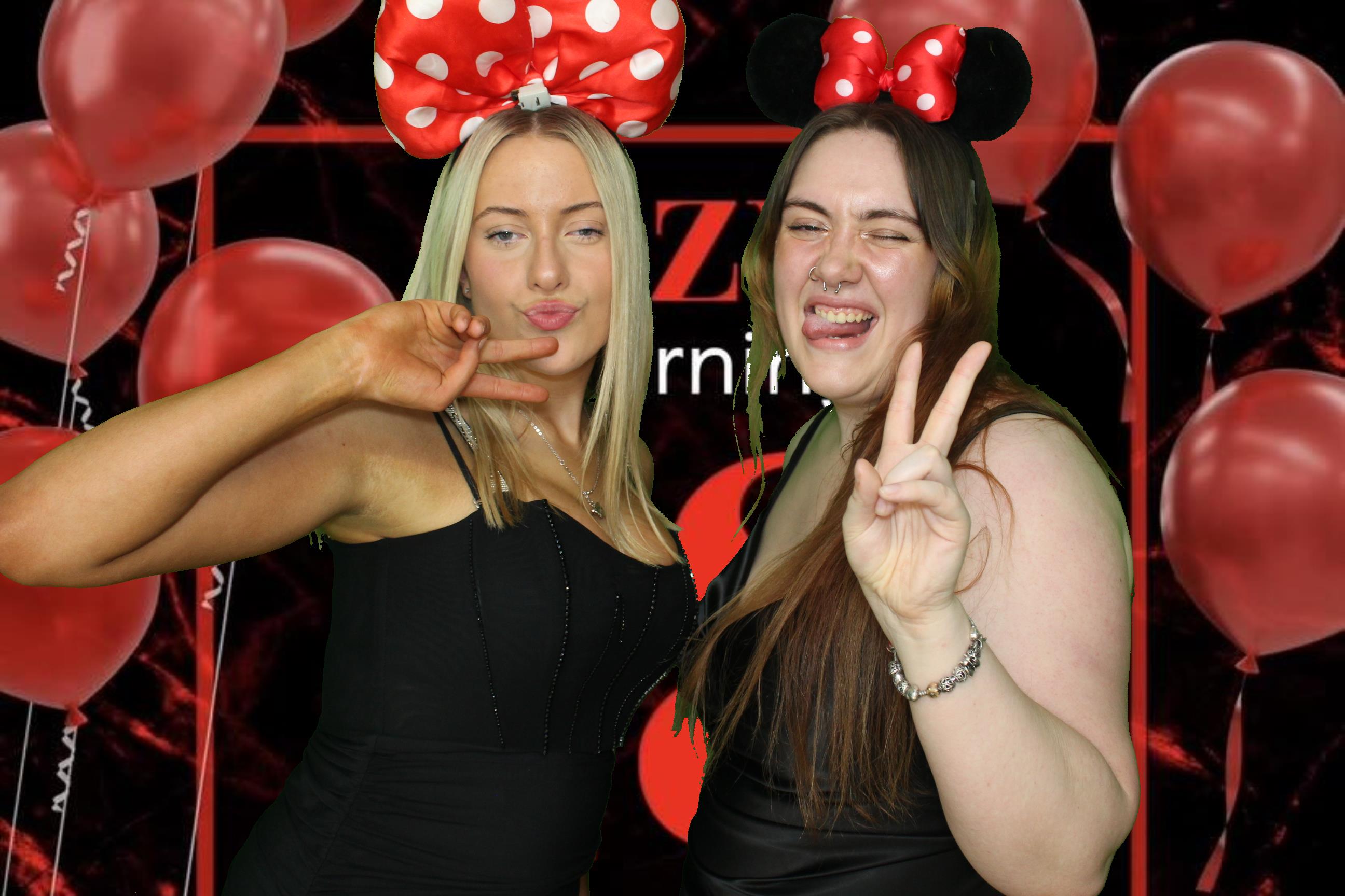 Izzy's 18th Birthday | View more photos from the event at gallery.omegaphotobooths.co.uk/u/Omega-Photobooths/Izzys-18th-Birthday