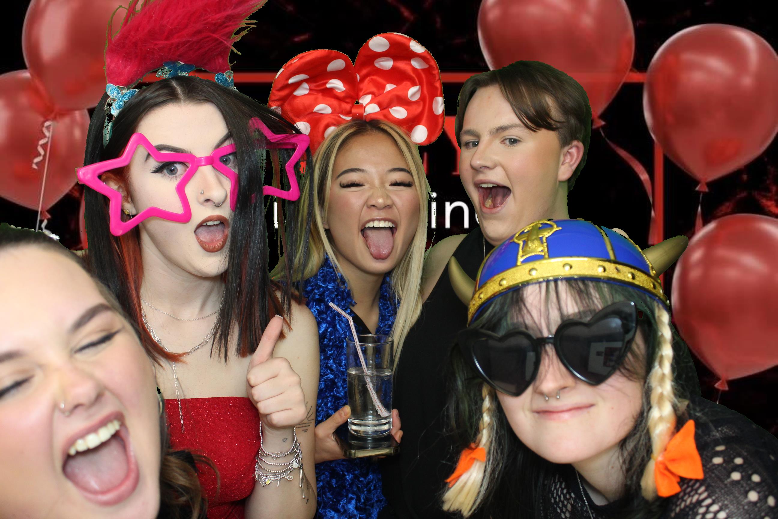 Izzy's 18th Birthday | View more photos from the event at gallery.omegaphotobooths.co.uk/u/Omega-Photobooths/Izzys-18th-Birthday