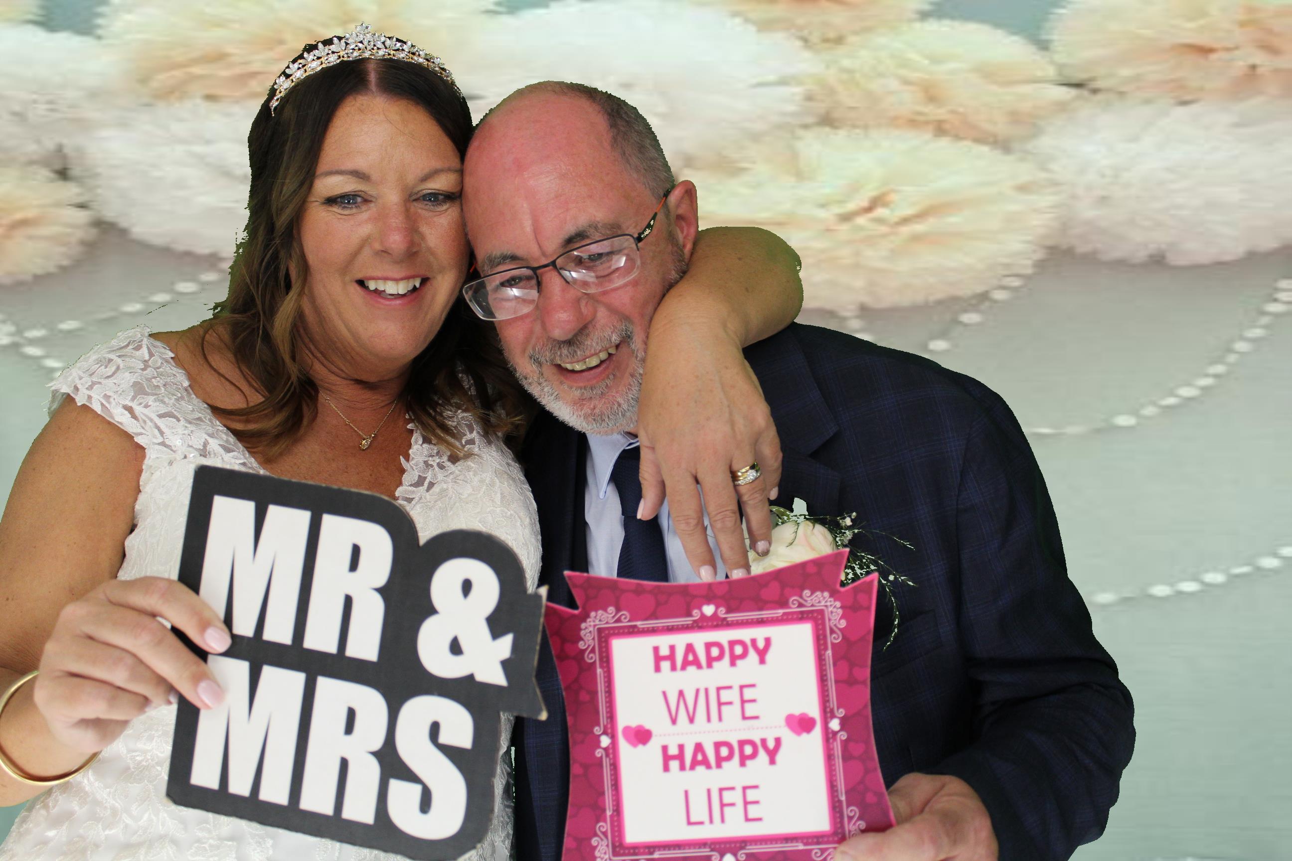 Kim & Dom's Wedding | View more photos from the event at gallery.omegaphotobooths.co.uk/u/Omega-Photobooths/Kim-Doms-Wedding