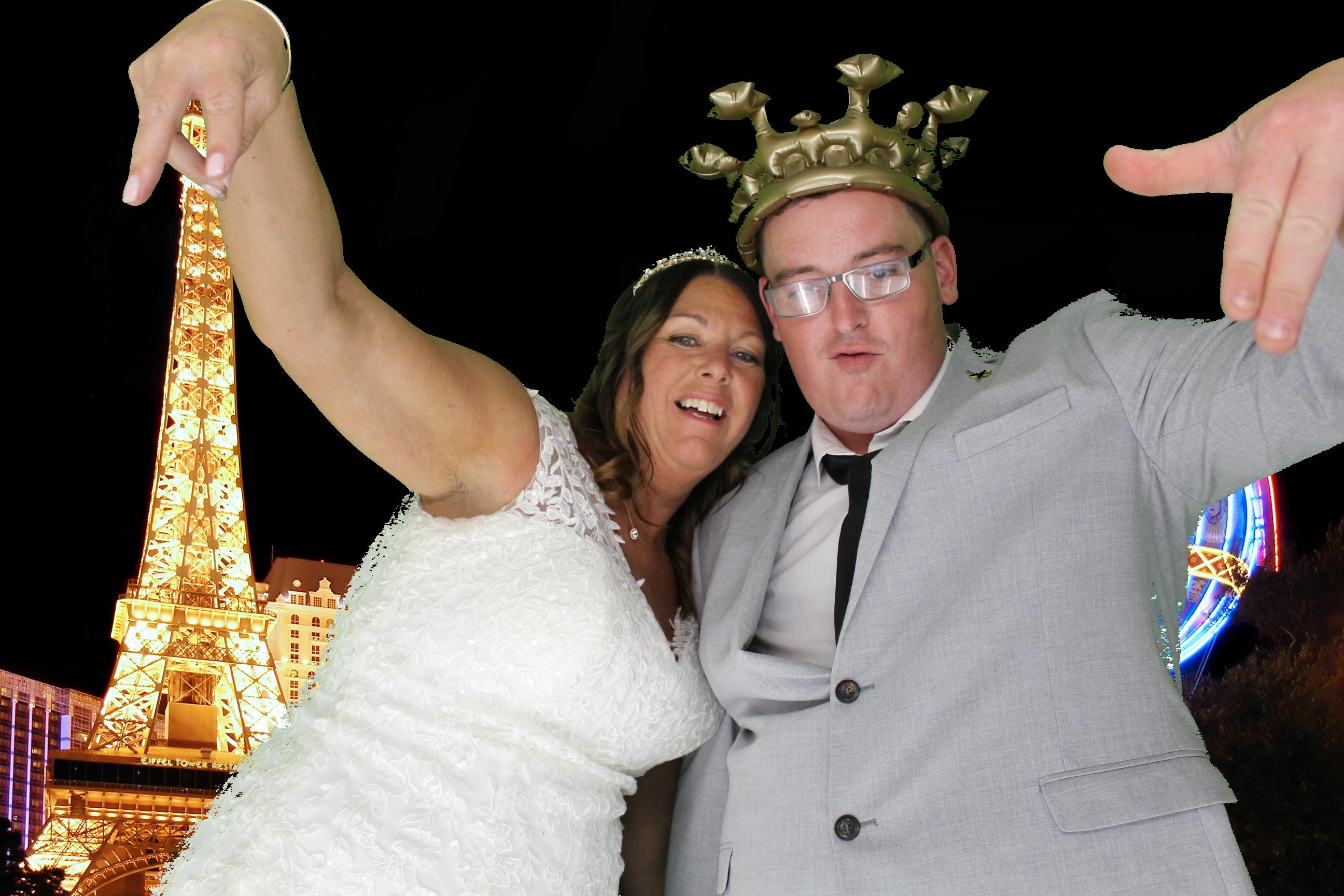 Kim & Dom's Wedding | View more photos from the event at gallery.omegaphotobooths.co.uk/u/Omega-Photobooths/Kim-Doms-Wedding