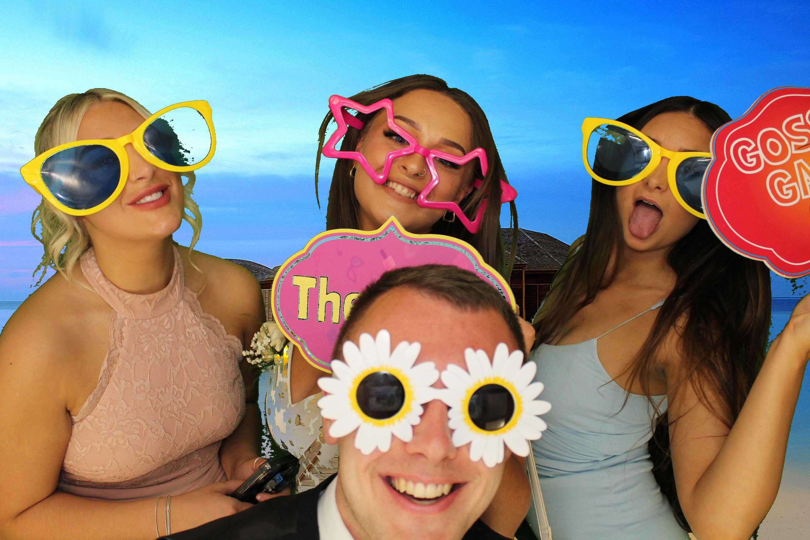 Kim & Dom's Wedding | View more photos from the event at gallery.omegaphotobooths.co.uk/u/Omega-Photobooths/Kim-Doms-Wedding