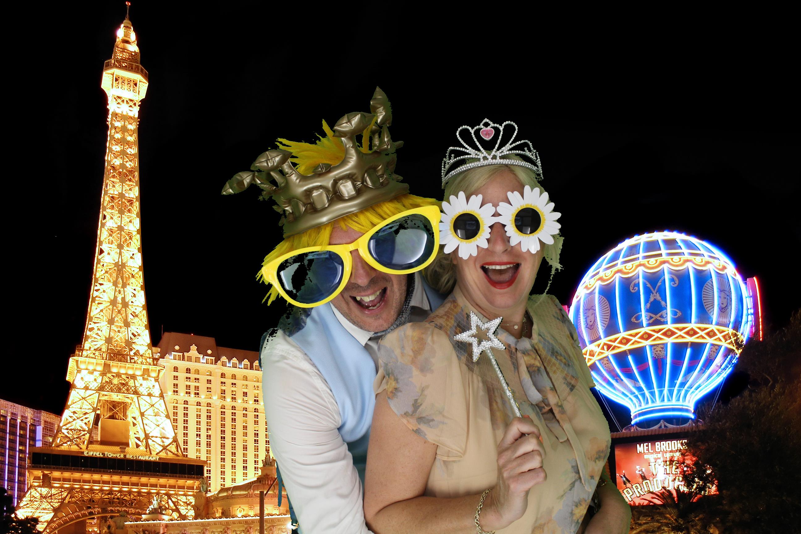 Kim & Dom's Wedding | View more photos from the event at gallery.omegaphotobooths.co.uk/u/Omega-Photobooths/Kim-Doms-Wedding