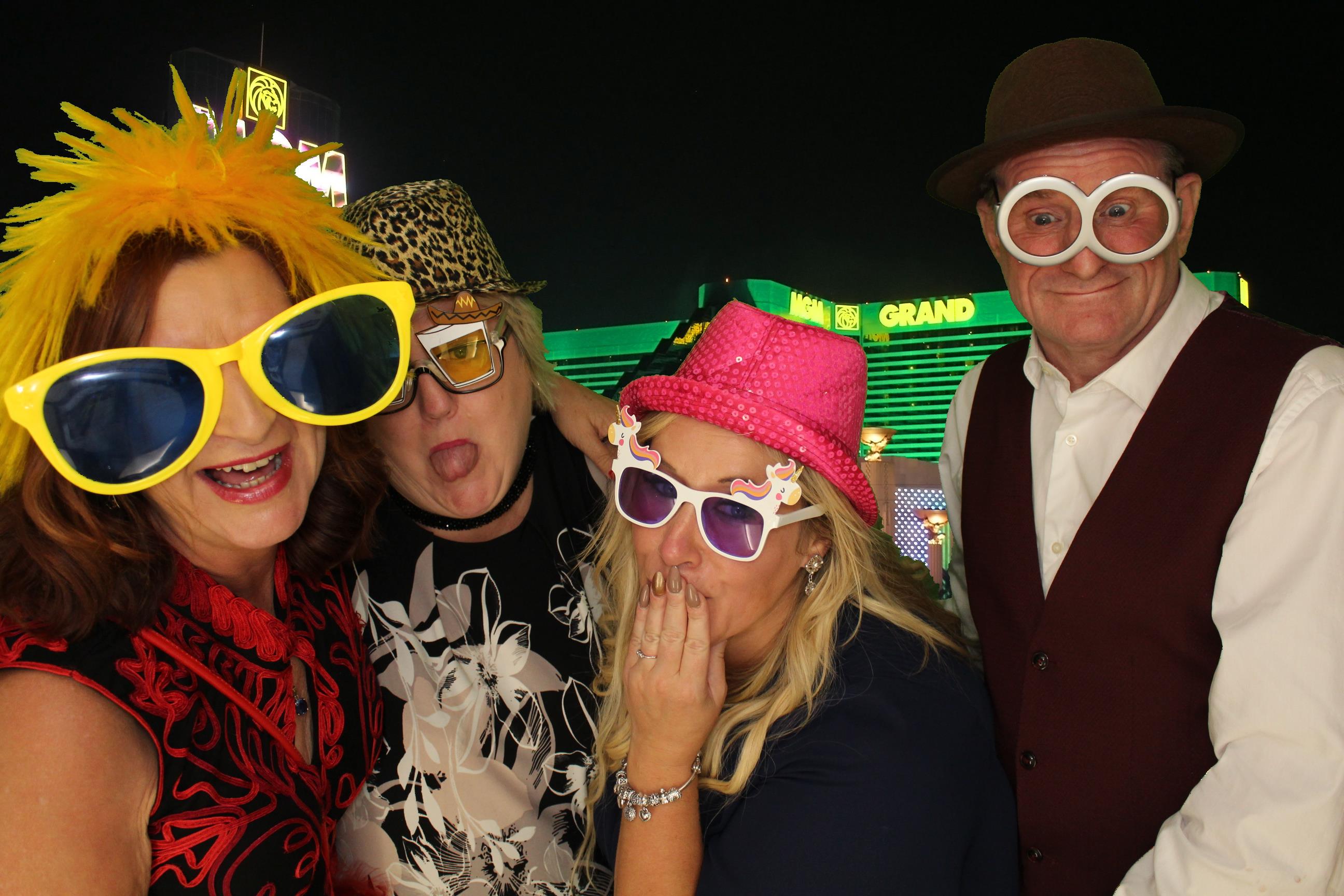 Kim & Dom's Wedding | View more photos from the event at gallery.omegaphotobooths.co.uk/u/Omega-Photobooths/Kim-Doms-Wedding