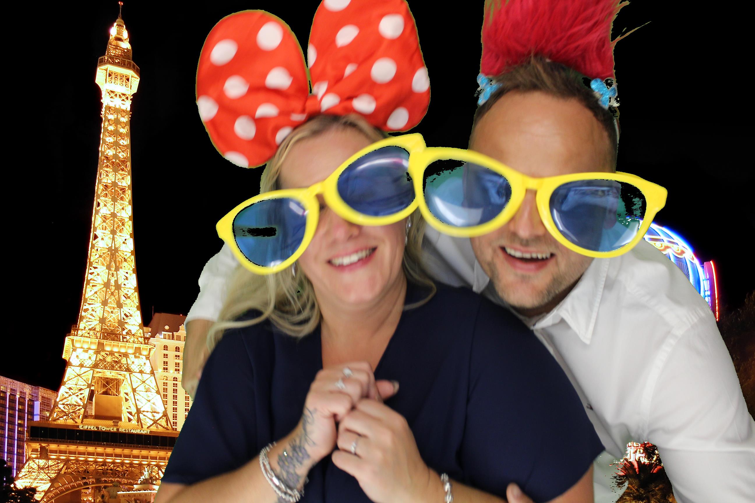 Kim & Dom's Wedding | View more photos from the event at gallery.omegaphotobooths.co.uk/u/Omega-Photobooths/Kim-Doms-Wedding