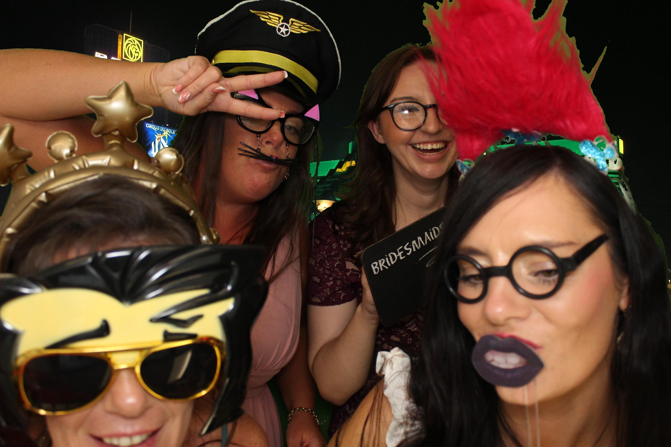 Kim & Dom's Wedding | View more photos from the event at gallery.omegaphotobooths.co.uk/u/Omega-Photobooths/Kim-Doms-Wedding