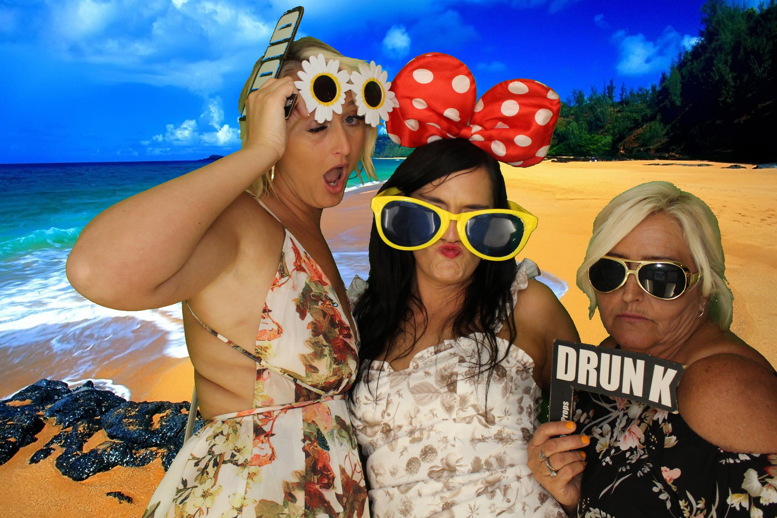 Kim & Dom's Wedding | View more photos from the event at gallery.omegaphotobooths.co.uk/u/Omega-Photobooths/Kim-Doms-Wedding