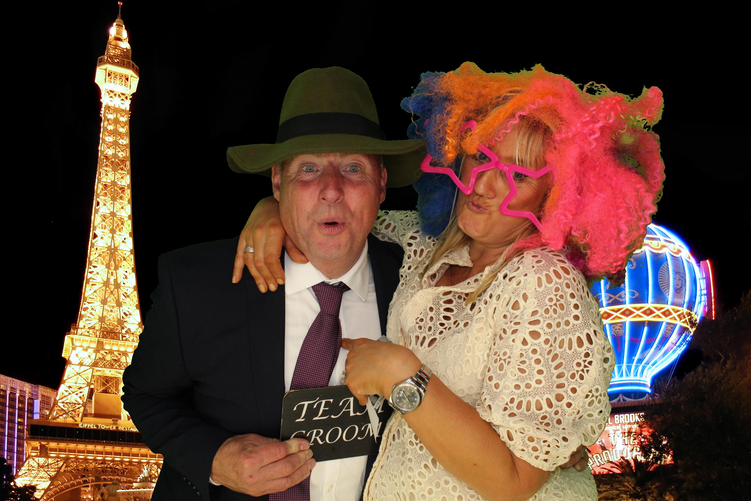 Kim & Dom's Wedding | View more photos from the event at gallery.omegaphotobooths.co.uk/u/Omega-Photobooths/Kim-Doms-Wedding