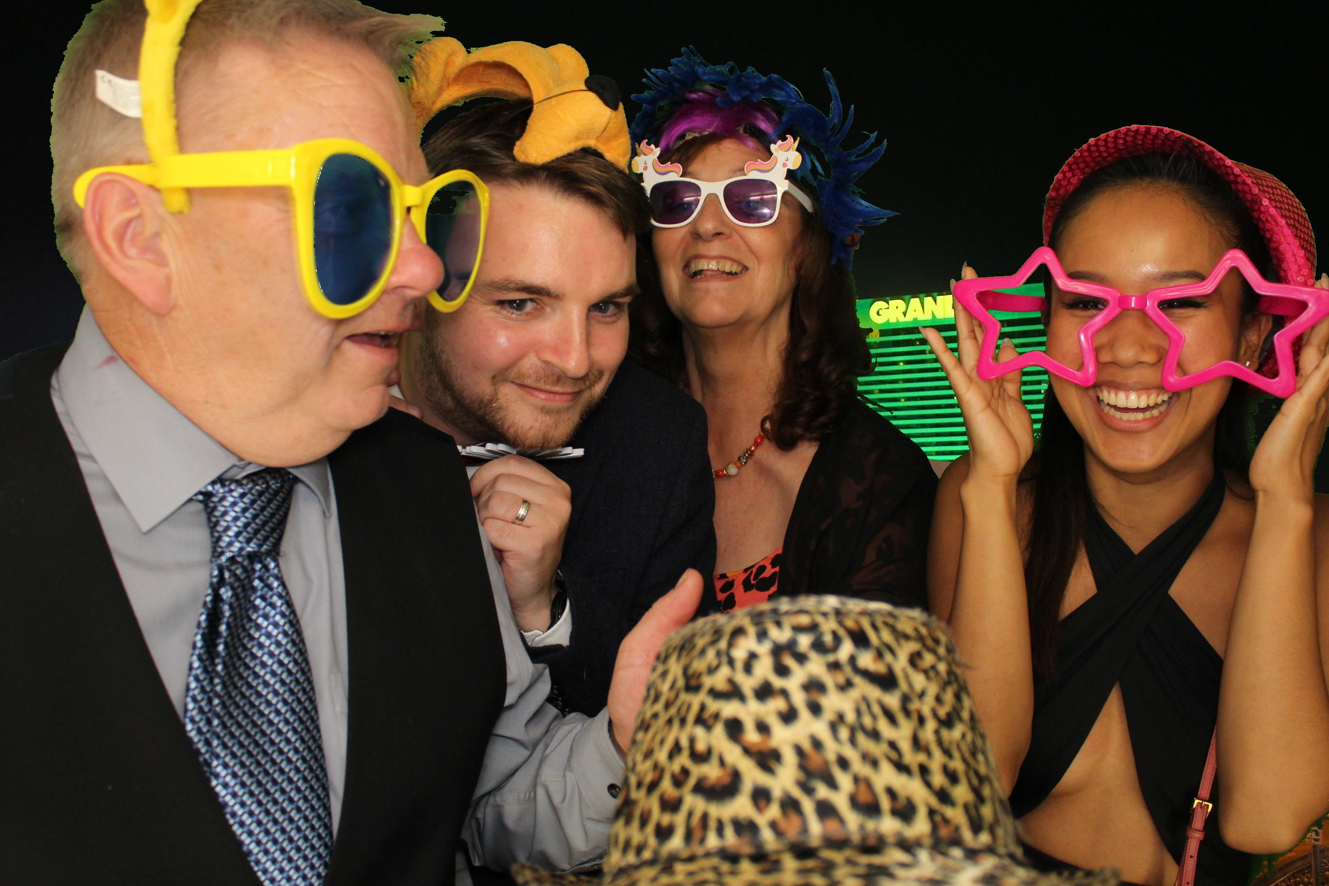 Kim & Dom's Wedding | View more photos from the event at gallery.omegaphotobooths.co.uk/u/Omega-Photobooths/Kim-Doms-Wedding