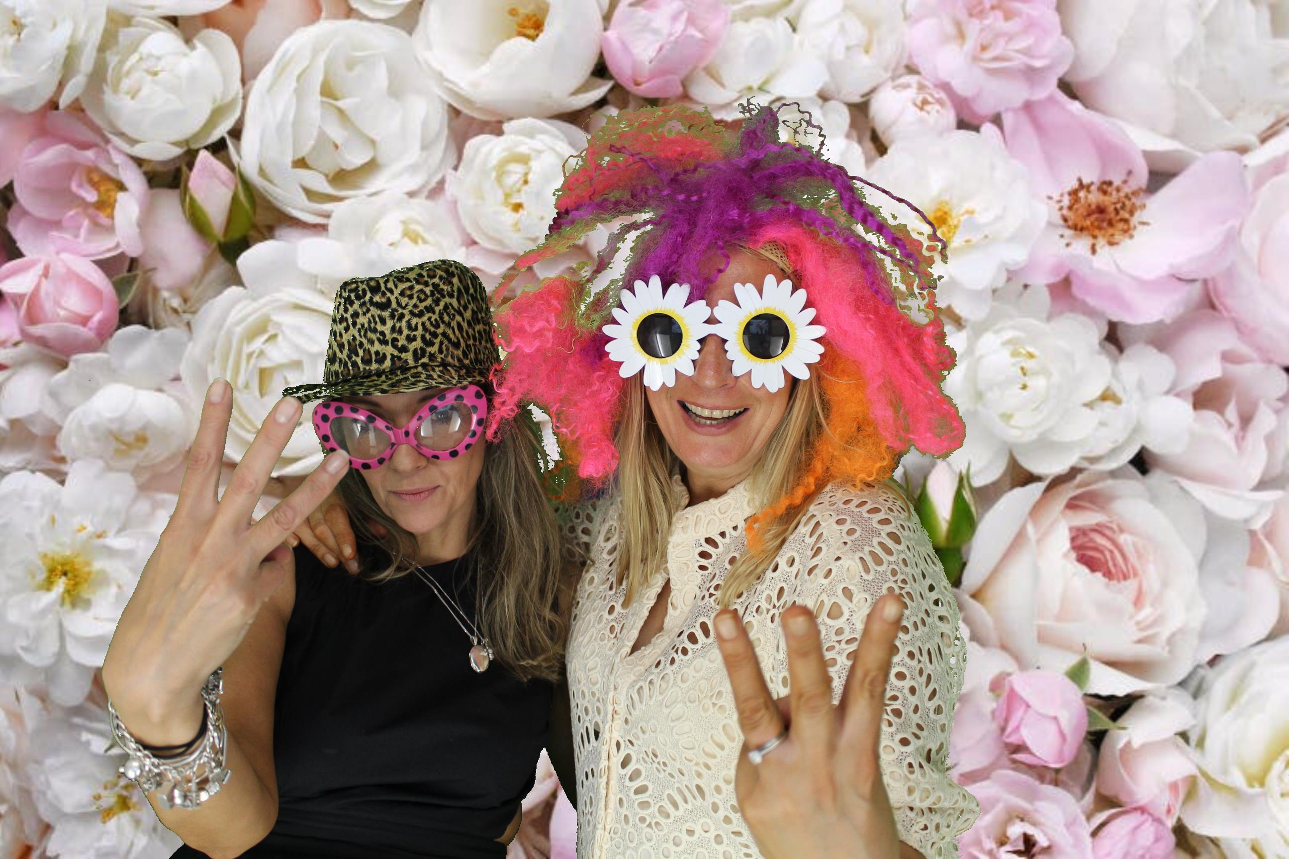 Kim & Dom's Wedding | View more photos from the event at gallery.omegaphotobooths.co.uk/u/Omega-Photobooths/Kim-Doms-Wedding